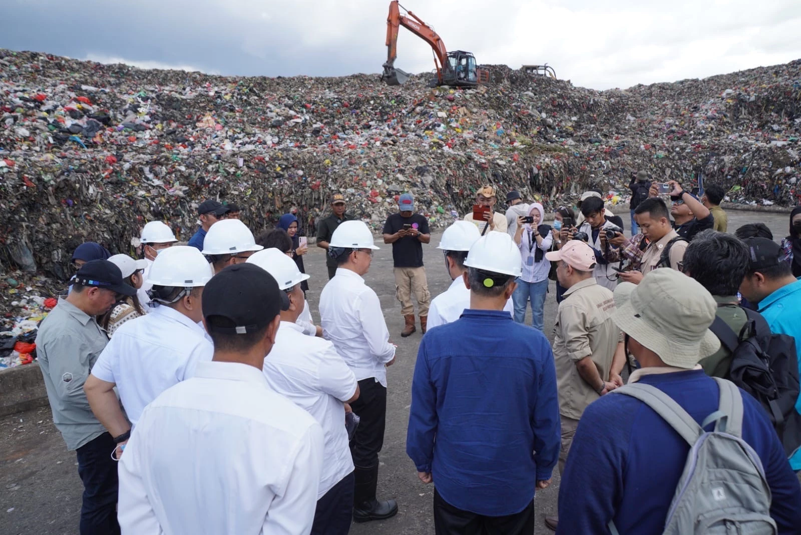 Pemkot Gandeng Swasta Wujudkan Pengolahan Sampah Modern Pemkot Gandeng Swasta Wujudkan Pengolahan Sampah Modern