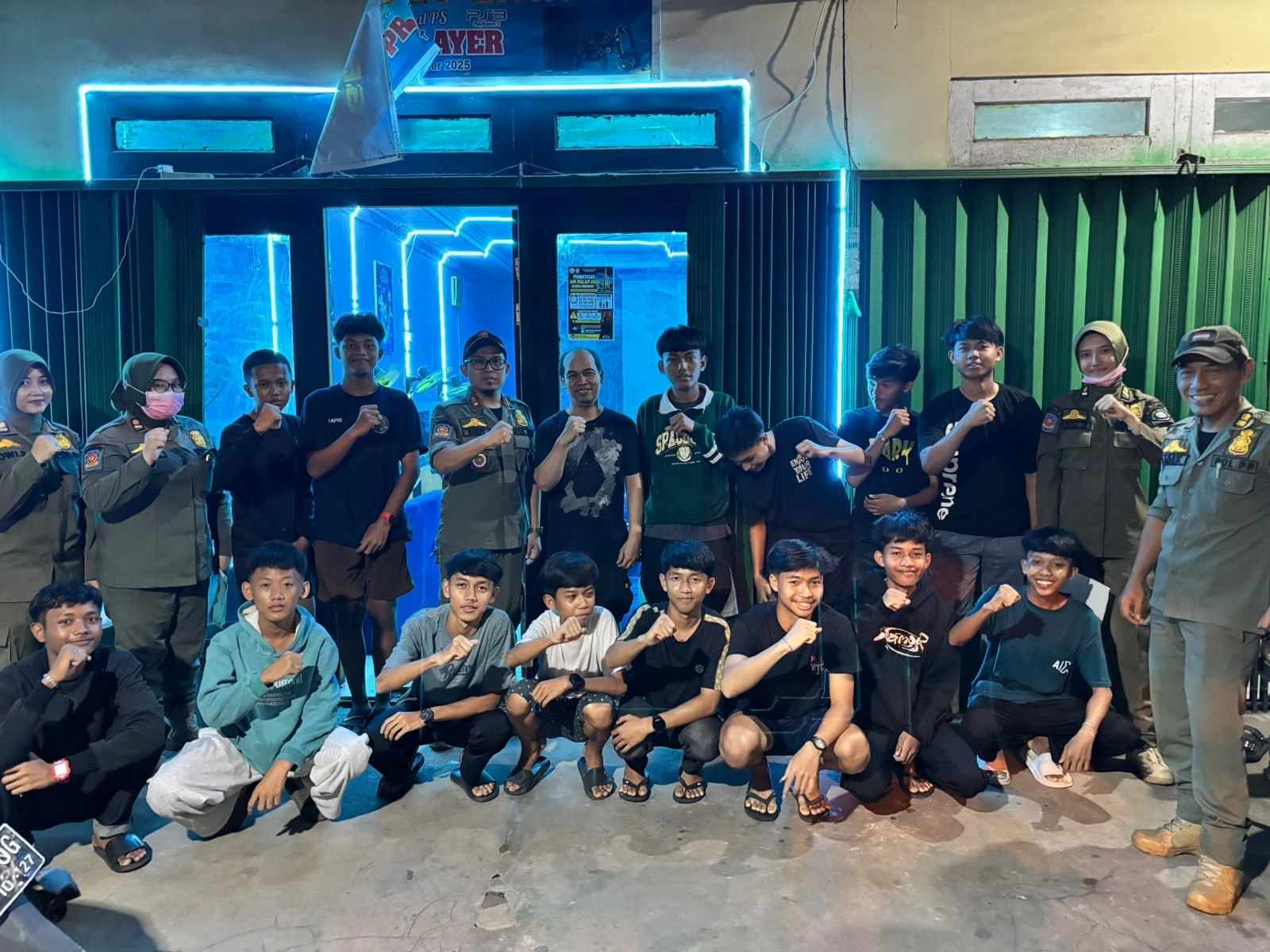 Satpol PP Sosialisasikan Pembatasan Jam Malam Anak di Pontianak Timur