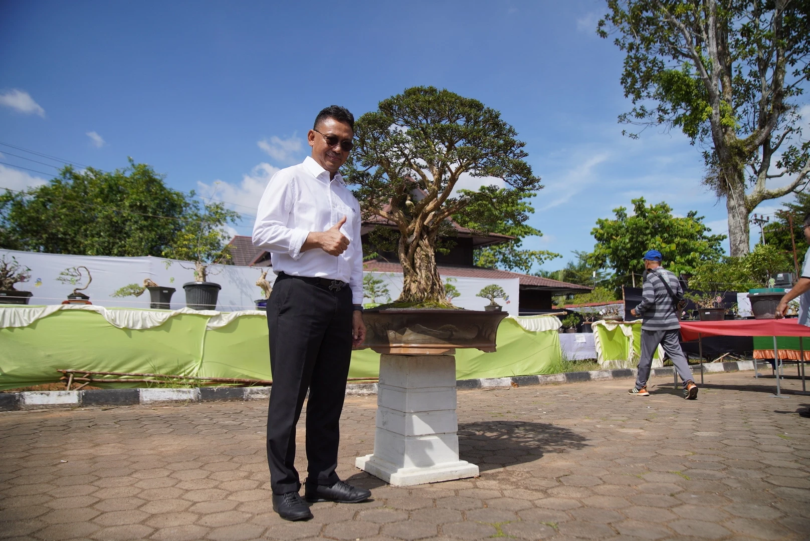 Wako Harap Ada Taman Bonsai di Pontianak Wako Harap Ada Taman Bonsai di Pontianak