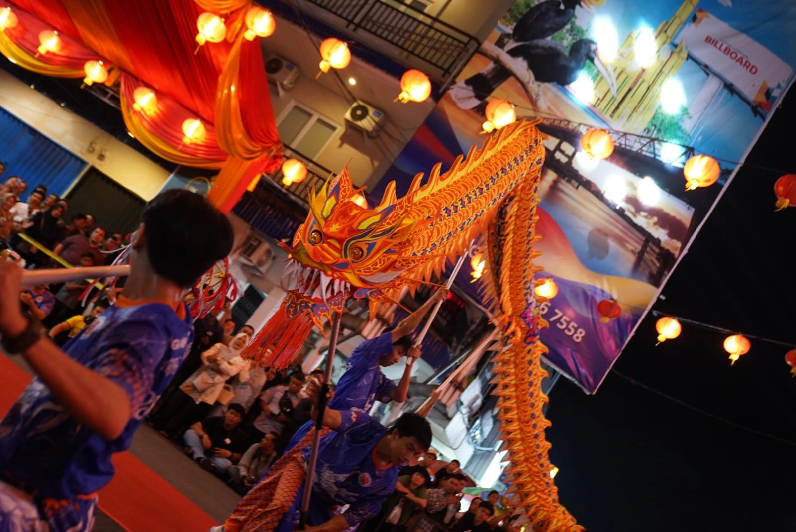 Menanti Naga Bersinar, Ikon Cap Go Meh Pontianak