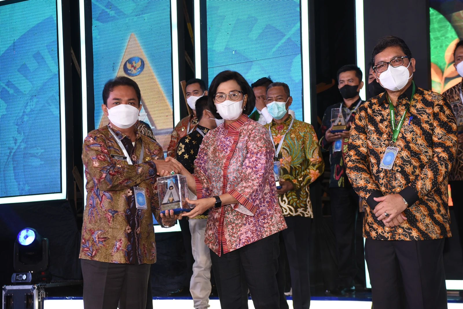 WTP Lebih dari 10 kali, Pontianak Diganjar Penghargaan dari Menkeu Sri Mulyani WTP Lebih dari 10 kali, Pontianak Diganjar Penghargaan dari Menkeu Sri Mulyani