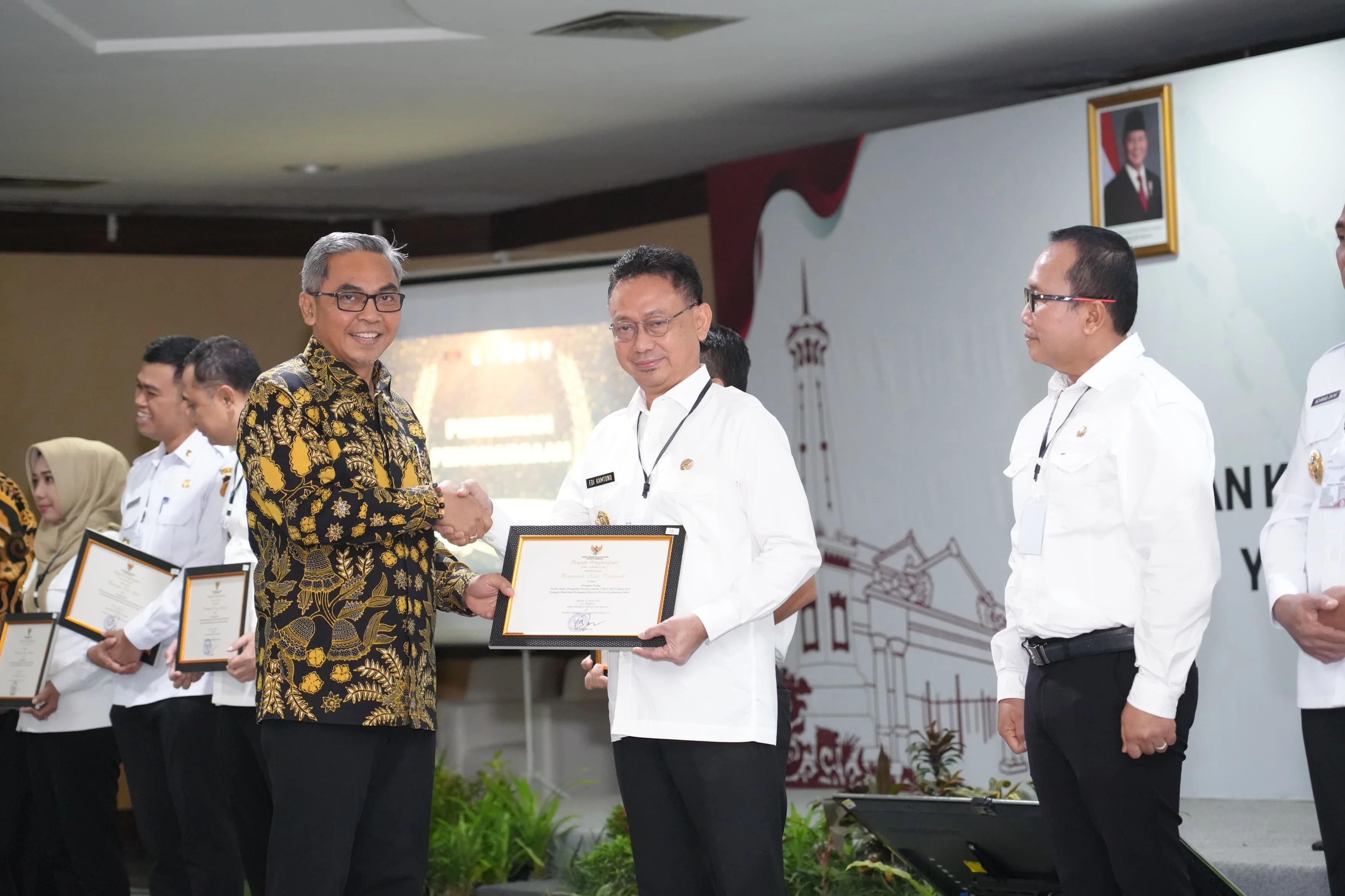 Pontianak Raih Peringkat Kedua Indeks Pencegahan Korupsi Daerah Pontianak Raih Peringkat Kedua Indeks Pencegahan Korupsi Daerah