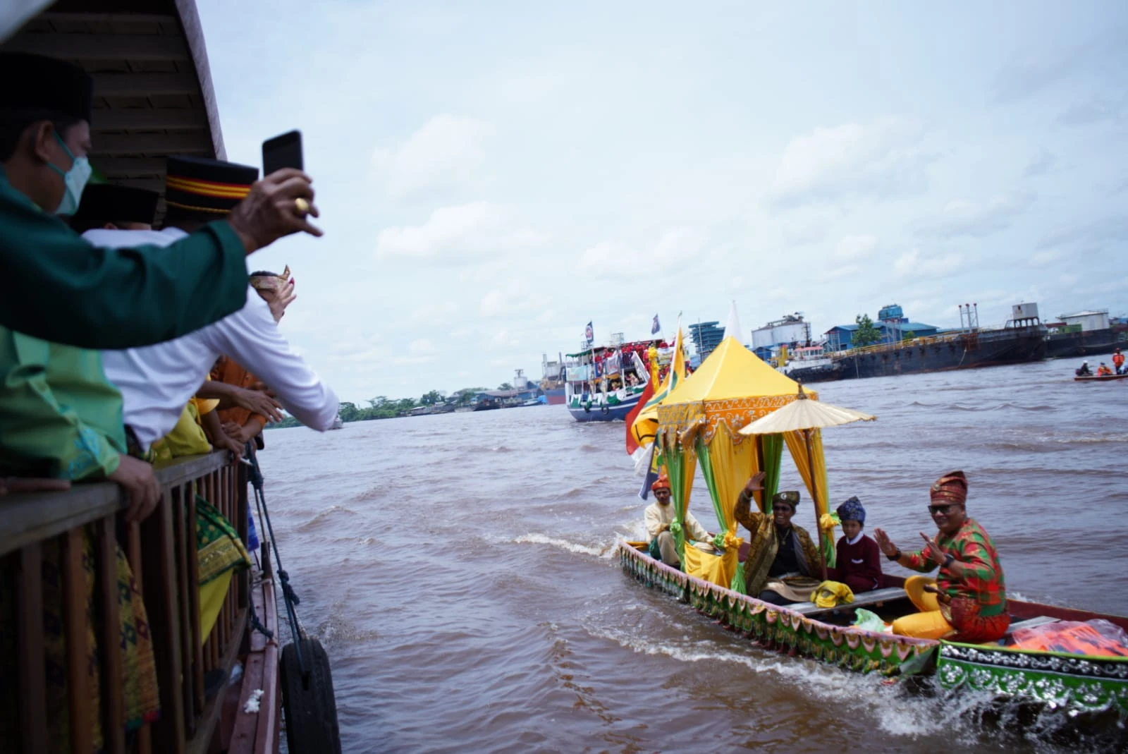 Pemkot Pontianak Berencana Kemas Karnaval Air Jadi Agenda Wisata Pemkot Pontianak Berencana Kemas Karnaval Air Jadi Agenda Wisata