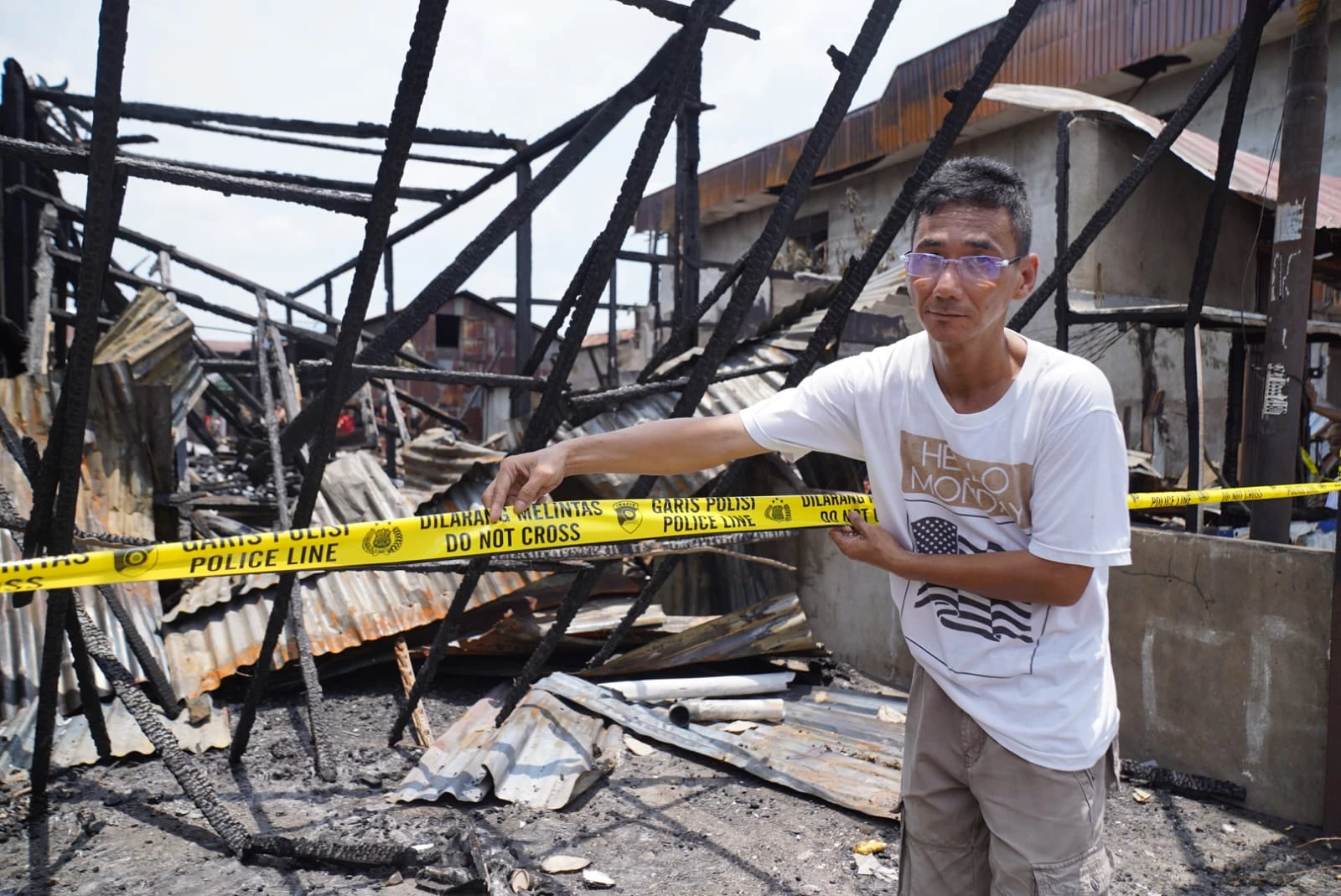 Wako Serahkan Bantuan Darurat bagi Korban Kebakaran Parwasal