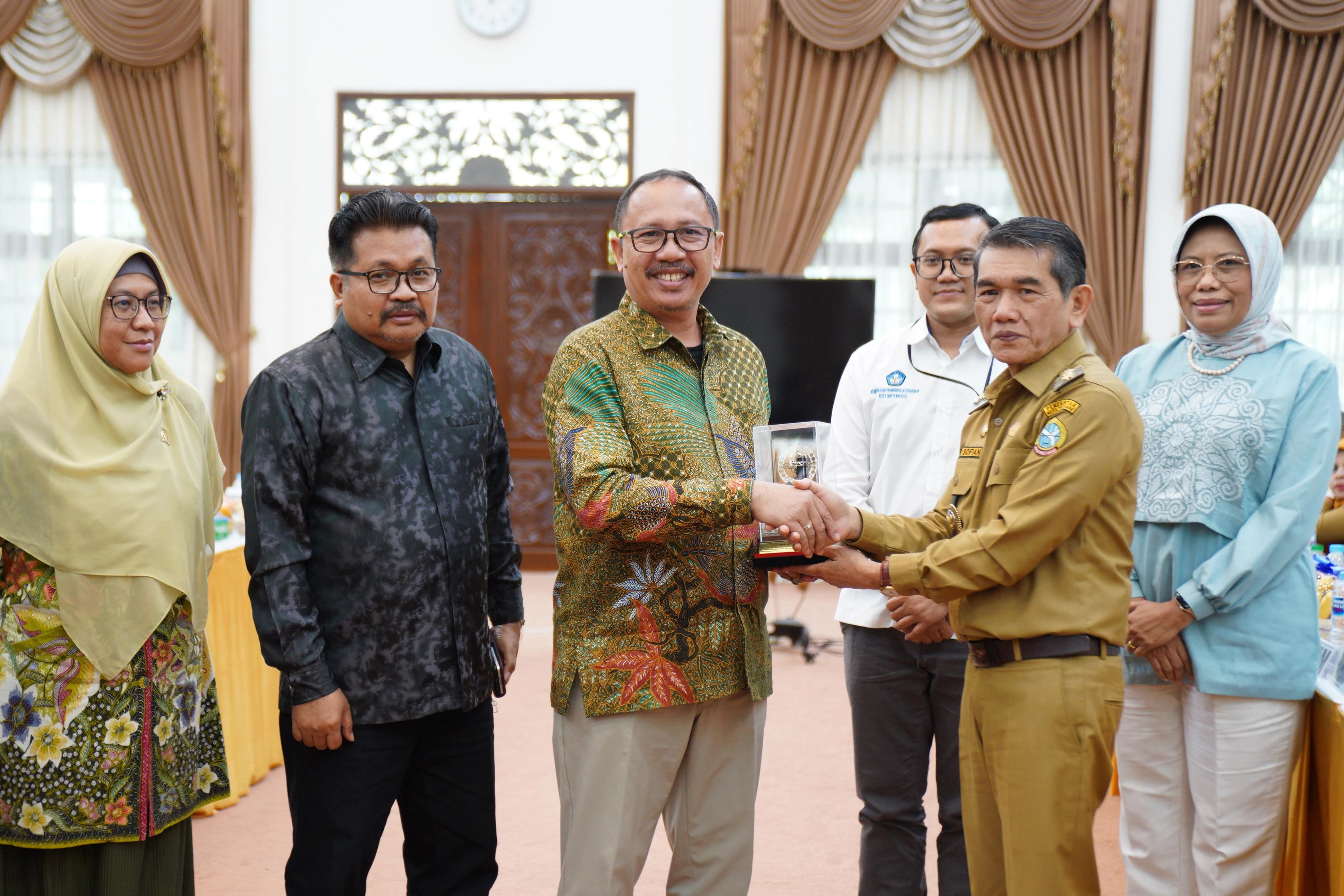 Jitu Kelola Anggaran Pendidikan, Pontianak Tuai Pujian DPR RI Jitu Kelola Anggaran Pendidikan, Pontianak Tuai Pujian DPR RI