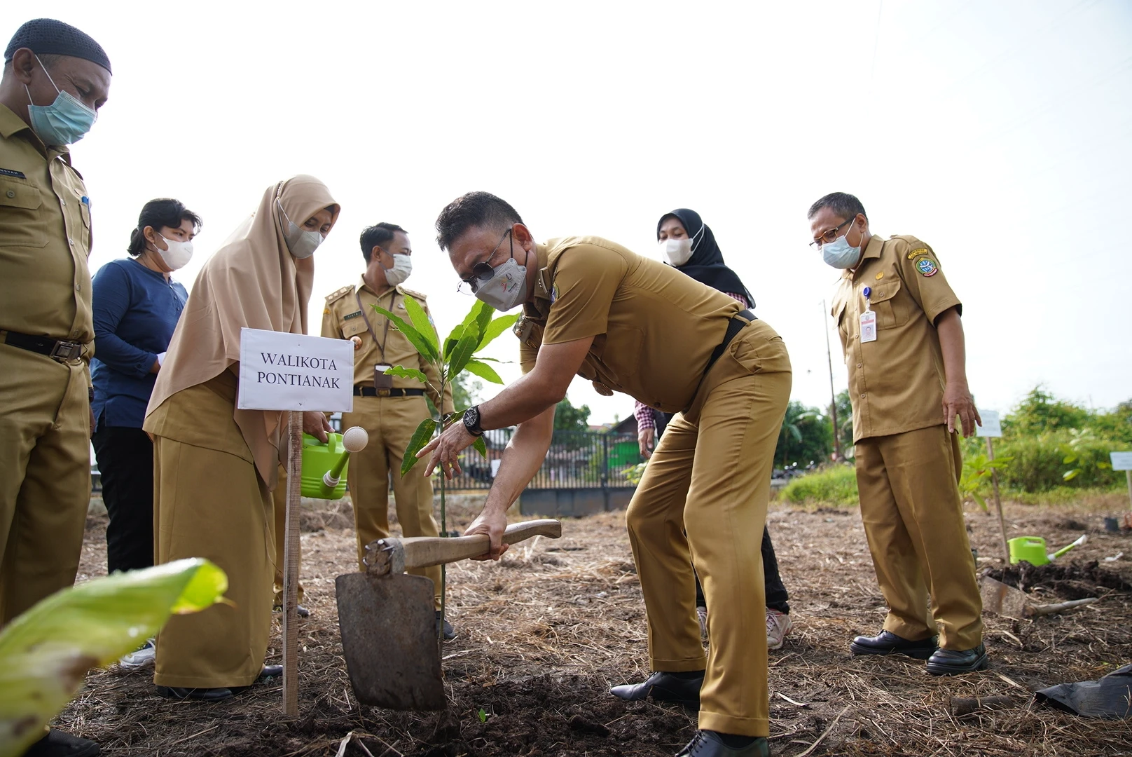 Wako Minta Sekolah Punya Bank Sampah Mini