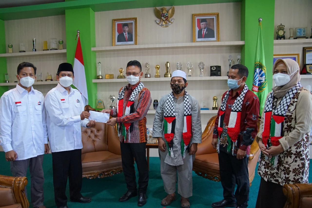 DMI Pontianak Serahkan Bantuan Rp67 juta Untuk Palestina