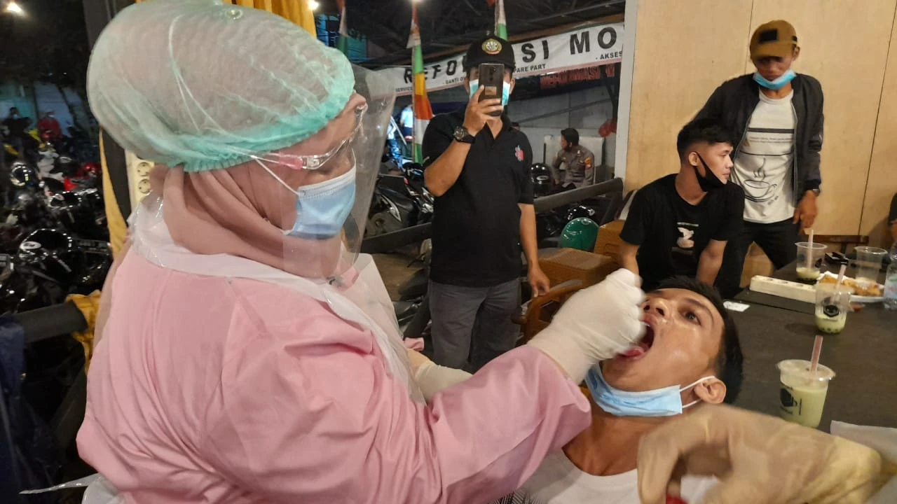 Sidiq Imbau Pemilik Kafe Tegur Pengunjung yang Berkerumun