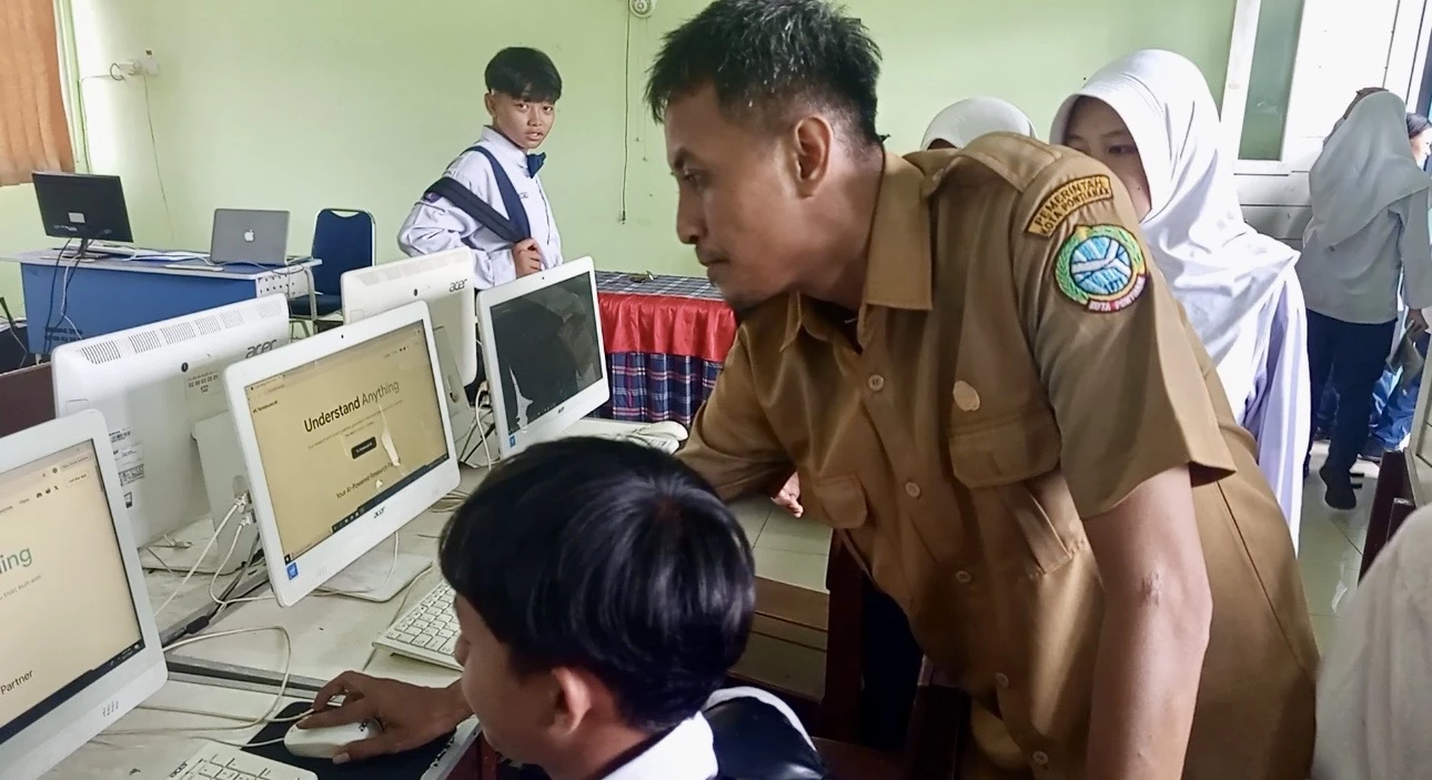 Wali Kota Apresiasi Guru SMPN 13 Pontianak Ukir Prestasi Internasional Wali Kota Apresiasi Guru SMPN 13 Pontianak Ukir Prestasi Internasional