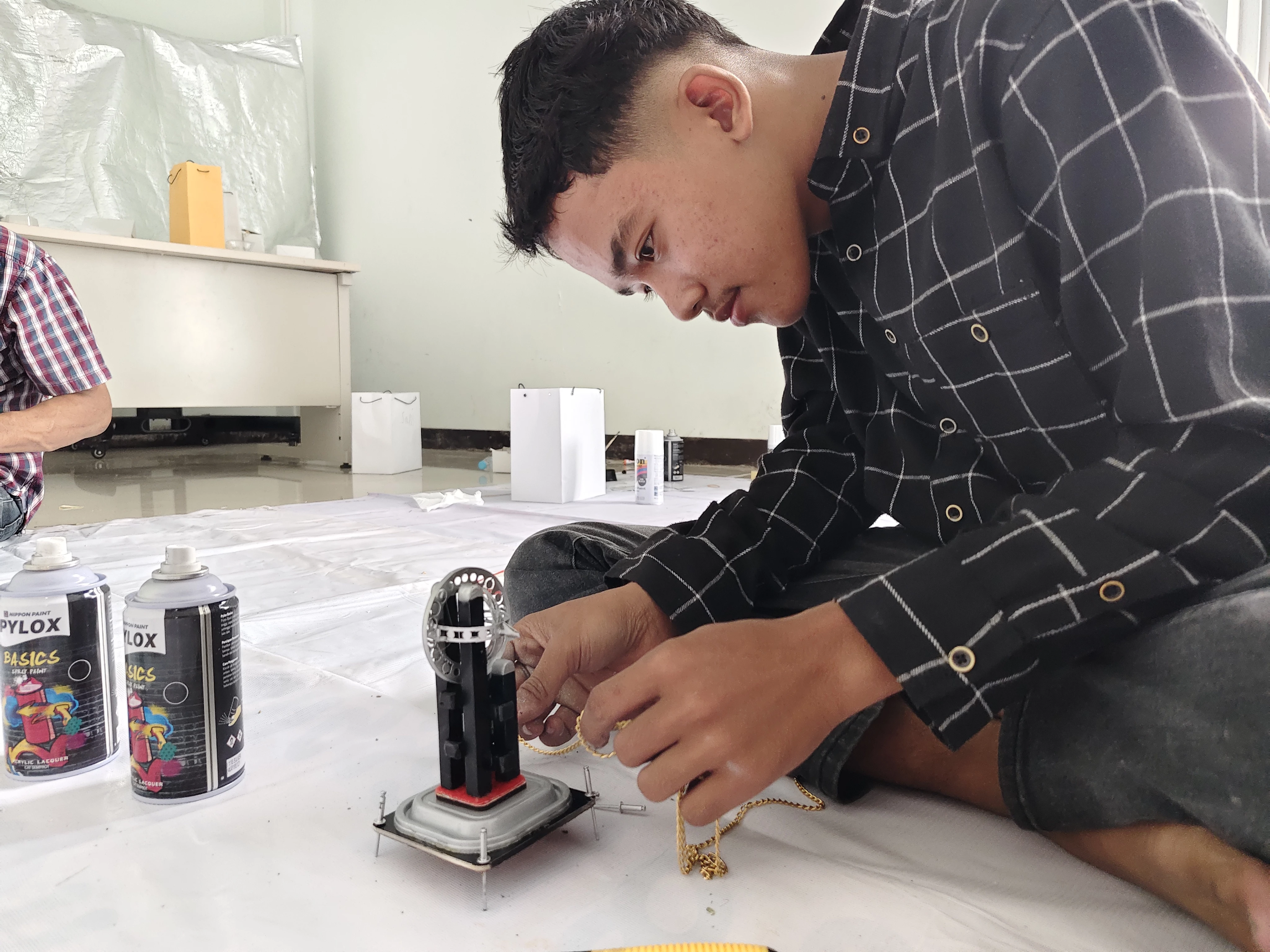 Syamsi Ingin Generasi Muda Mahir Membuat Miniatur Tugu Khatulistiwa