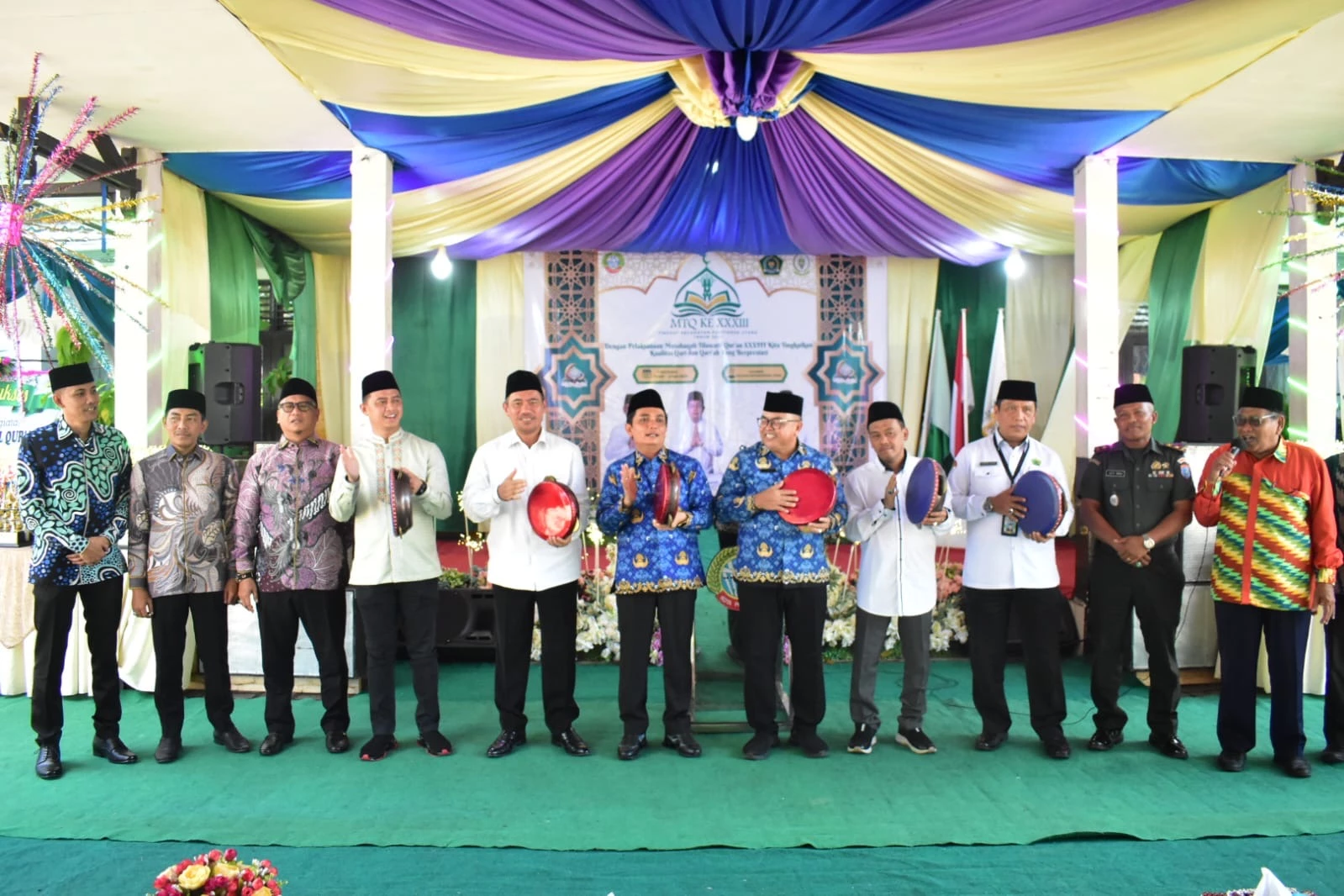 Fenomena Anak Kecanduan HP, Bahasan: Waktunya Kembali ke Nilai-Nilai Agama Fenomena Anak Kecanduan HP, Bahasan: Waktunya Kembali ke Nilai-Nilai Agama