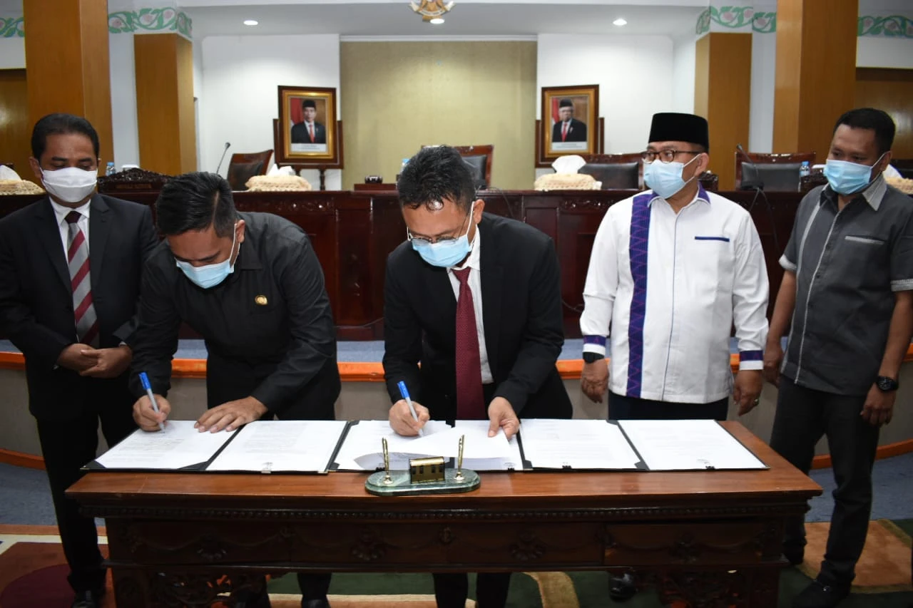 Sampaikan Perubahan RPJMD Hadapi Pandemi Sampaikan Perubahan RPJMD Hadapi Pandemi