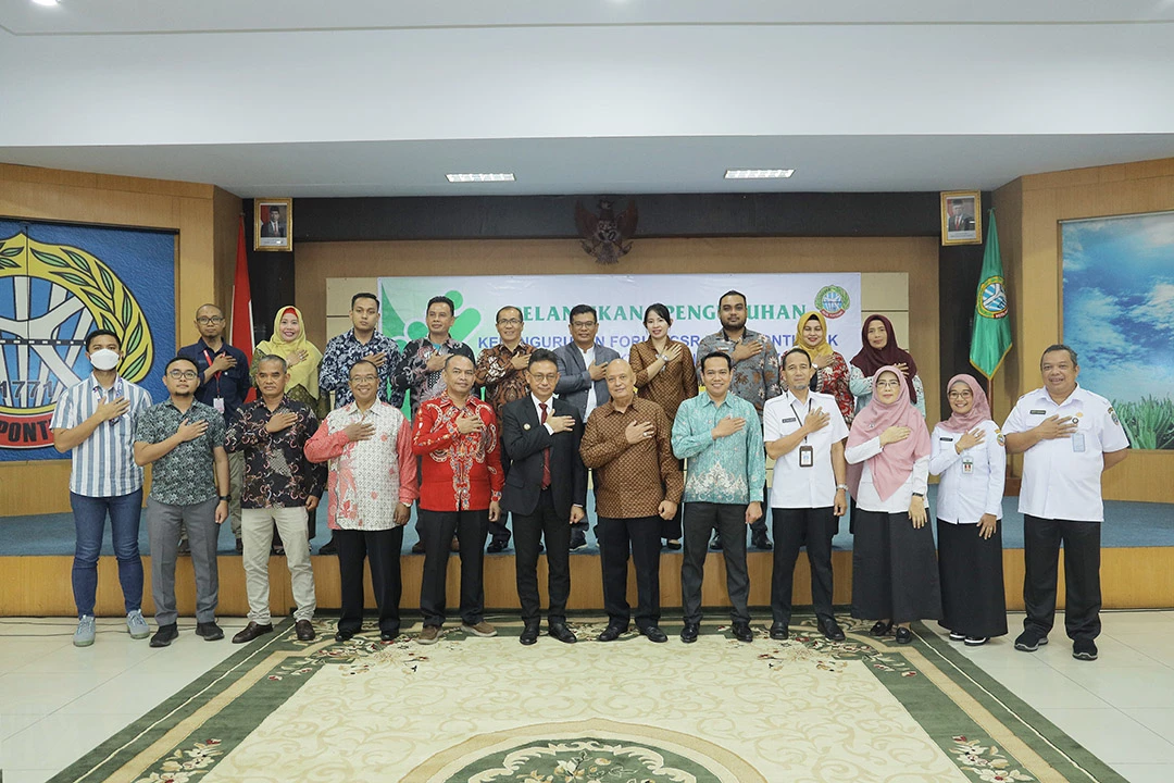 Kukuhkan Forum CSR, Edi Harap Dorong UMKM Naik Kelas Kukuhkan Forum CSR, Edi Harap Dorong UMKM Naik Kelas