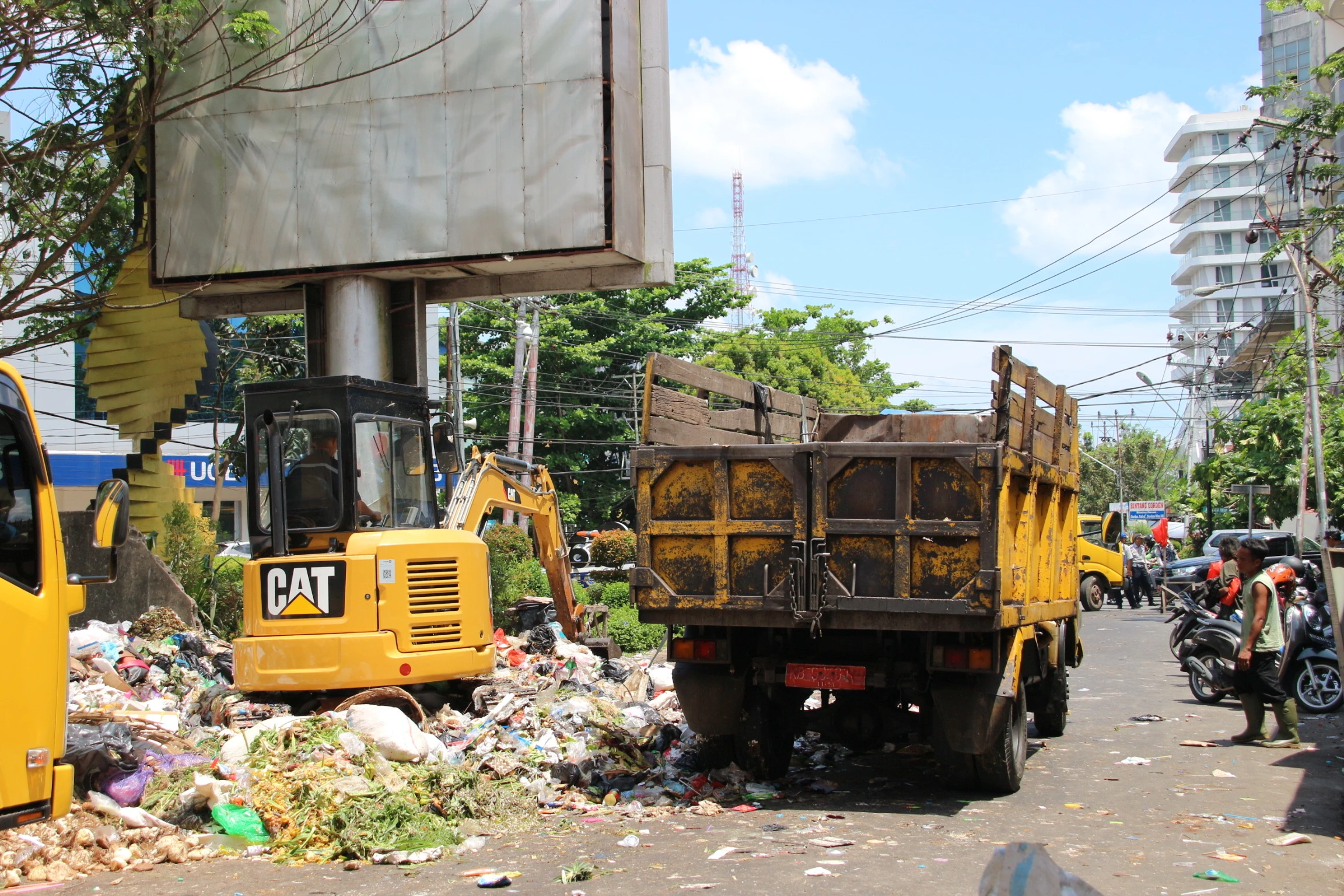 Pemkot Tambah Armada dan Kontainer Sampah