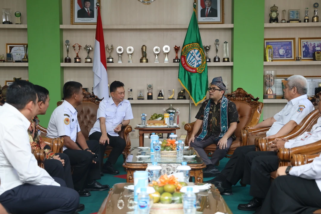 Wako Edi Sampaikan Tantangan Pemkot kepada Ketua Komisi II DPR RI
