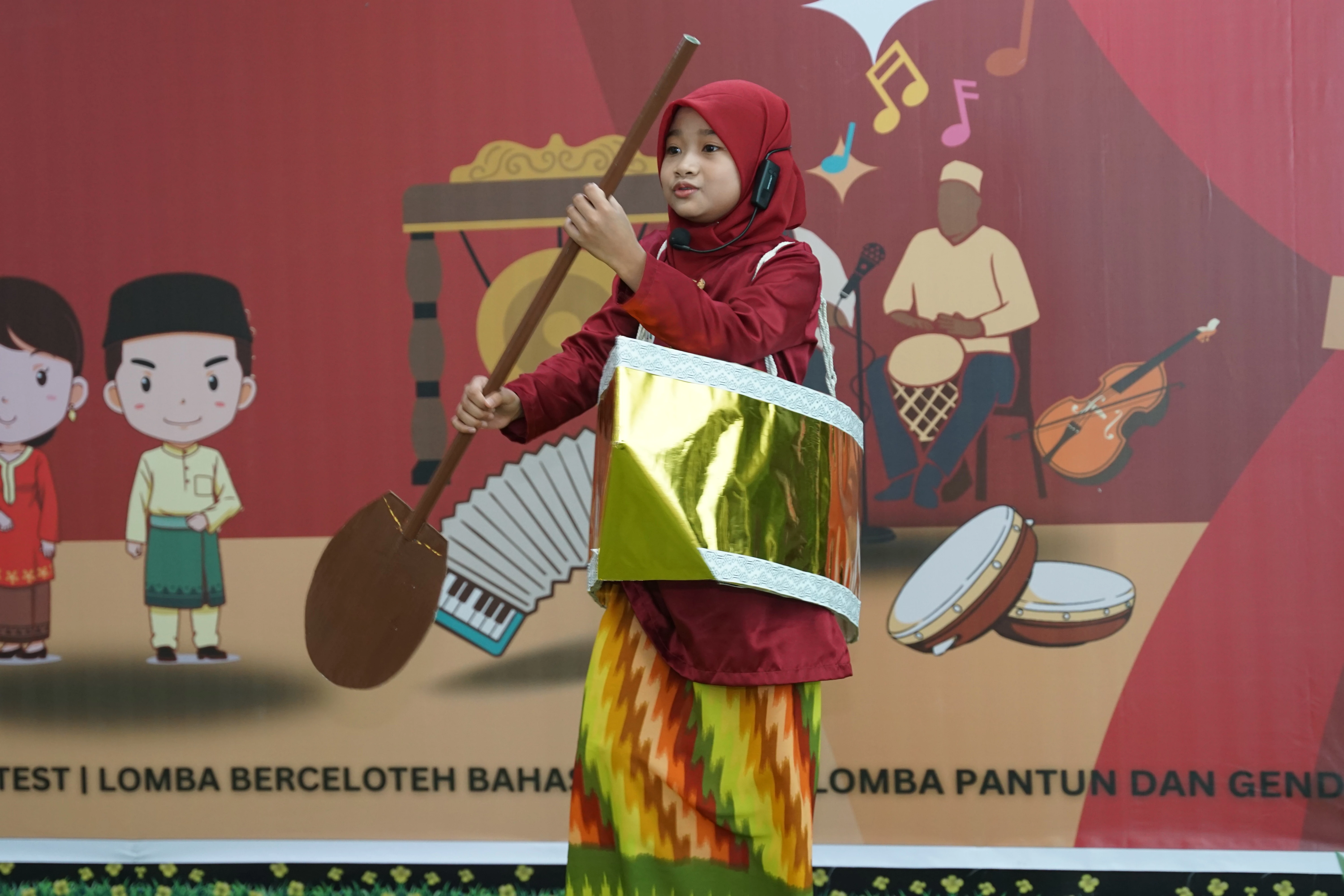 Tumbuhkan Rasa Bangga Berbahasa Daerah lewat Lomba Berceloteh dan Tundang