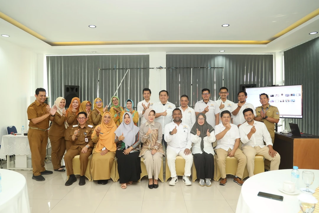 KADIN Pontianak dan Dekranasda Jajaki Kolaborasi untuk Perkuat UMKM Lokal KADIN Pontianak dan Dekranasda Jajaki Kolaborasi untuk Perkuat UMKM Lokal