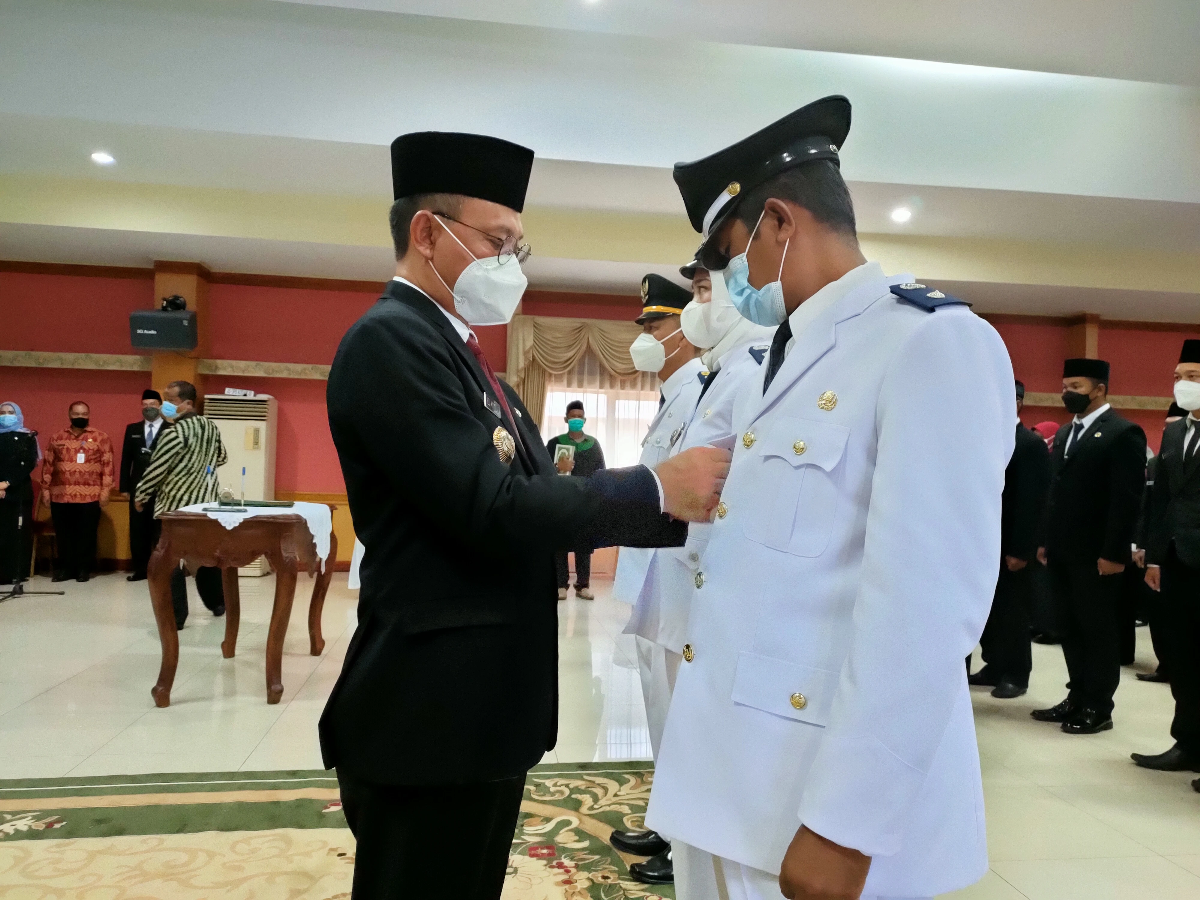 Lantik 135 Pejabat Eselon dan Fungsional, Edi Minta Jaga Integritas dan Etika