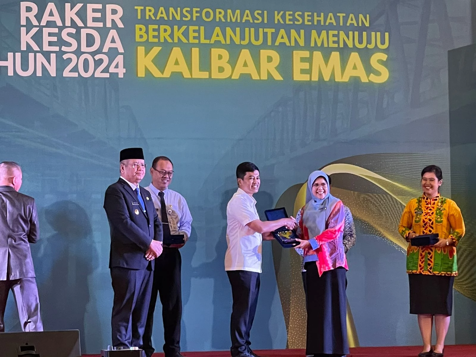 Sukses Turunkan Stunting, Pontianak Raih Penghargaan Best Practice Sukses Turunkan Stunting, Pontianak Raih Penghargaan Best Practice