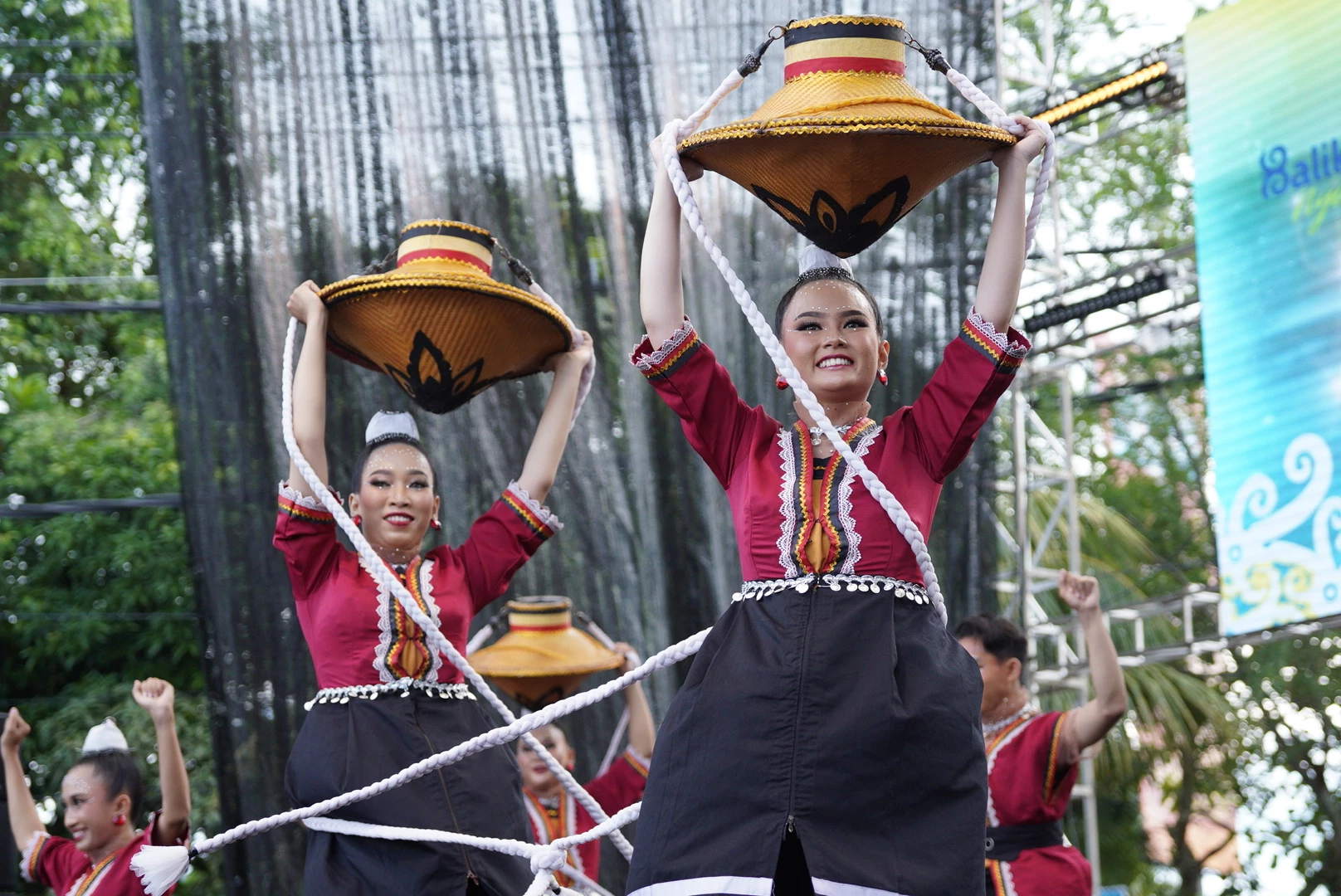 Tari Gasing dari Pontianak Pukau Peserta APEKSI di Balikpapan