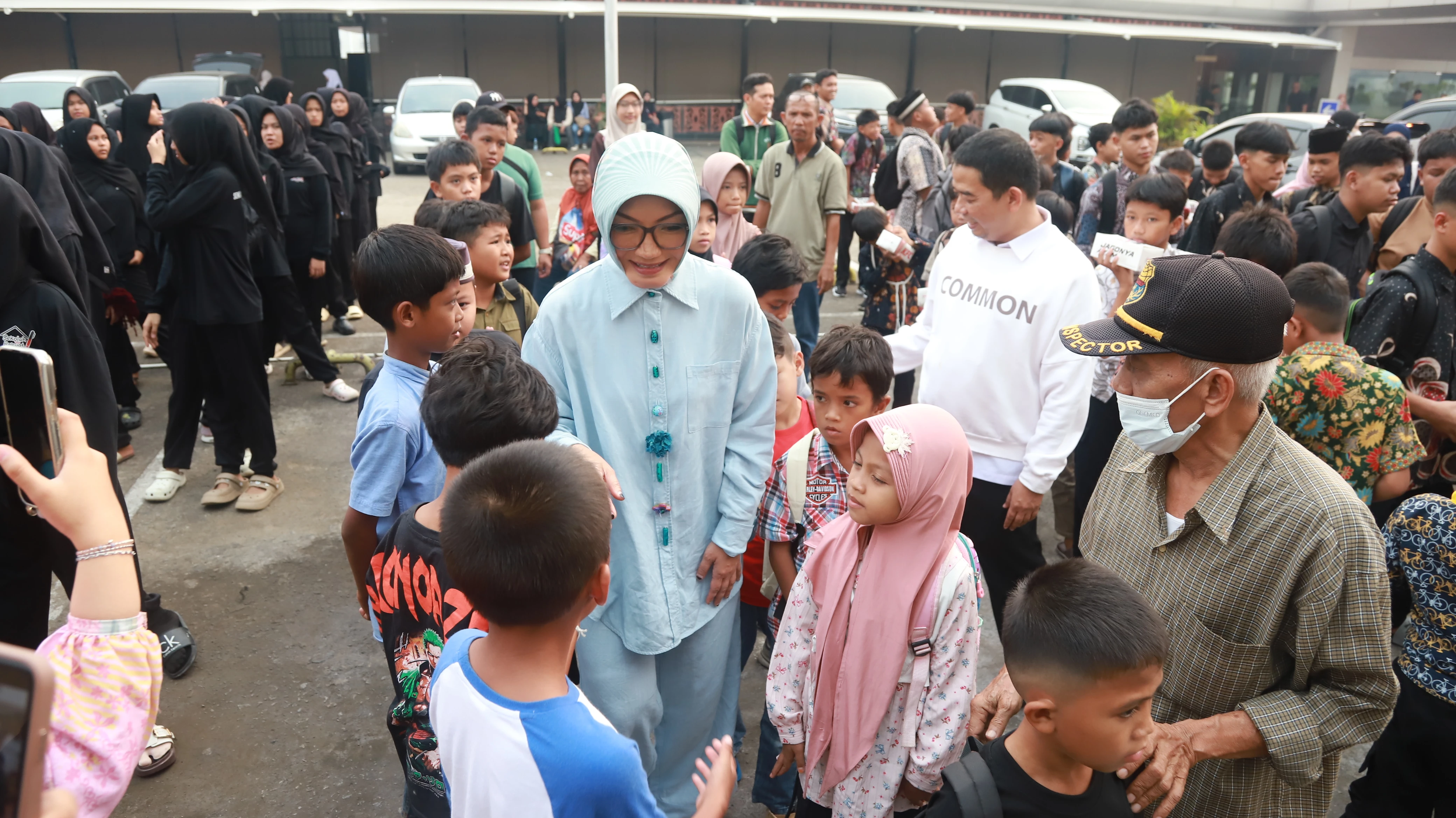 PKK Pontianak Ajak Siswa SR dan Panti Asuhan Nobar Anak-anak Bambu