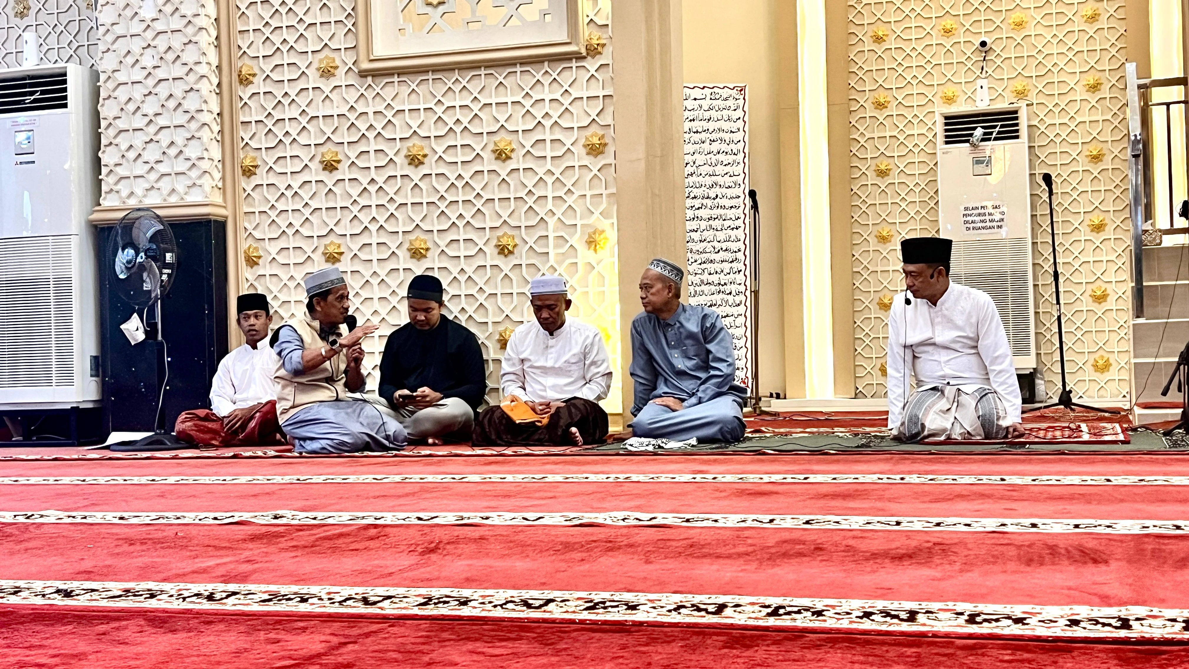 Safari Ramadan, Serap Aspirasi Warga dari Masjid ke Masjid