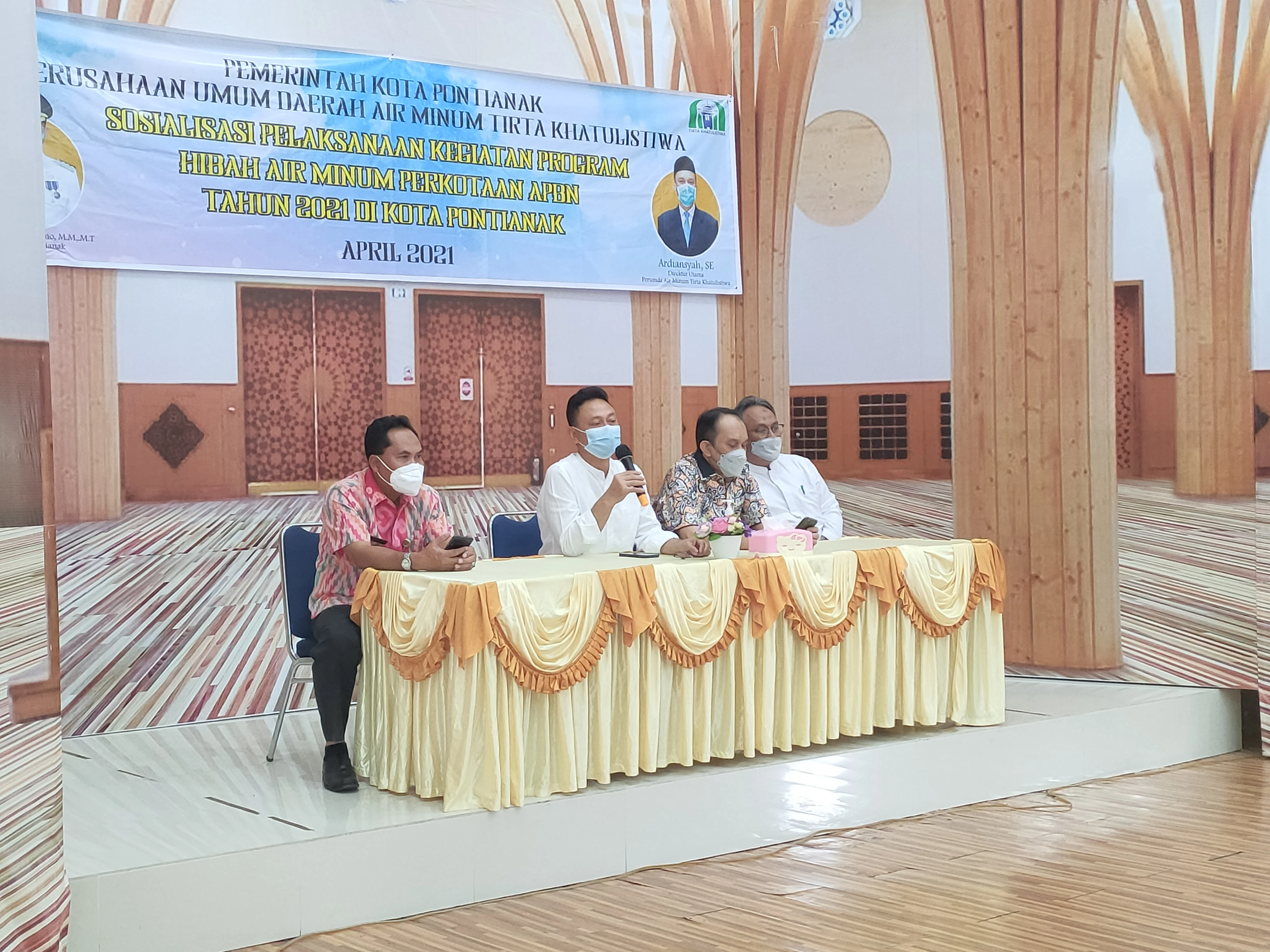 280 MBR di Pontim Dapat Hibah Sambungan PDAM, Wali Kota Edi : Gunakan Air Dengan Hemat