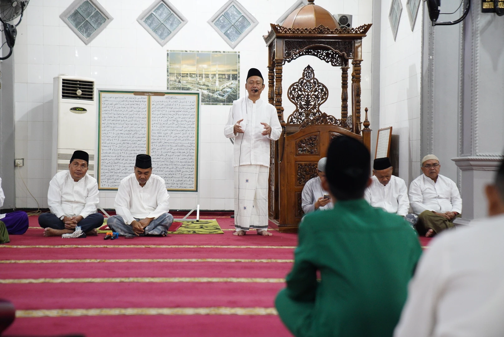 Perbanyak Ibadah, Makmurkan Masjid