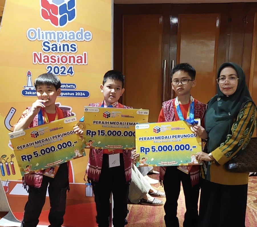 Selamat, Siswa Kota Pontianak Raih Medali OSN 2024 Selamat, Siswa Kota Pontianak Raih Medali OSN 2024