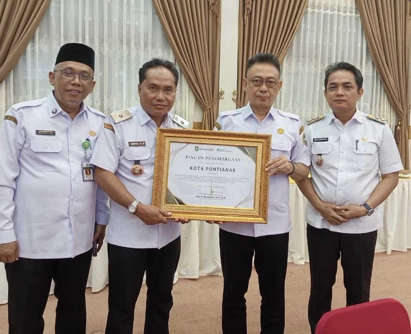 Raih Paritrana Award BPJS Ketenagakerjaan, Komitmen Pemkot Lindungi Pekerja Raih Paritrana Award BPJS Ketenagakerjaan, Komitmen Pemkot Lindungi Pekerja
