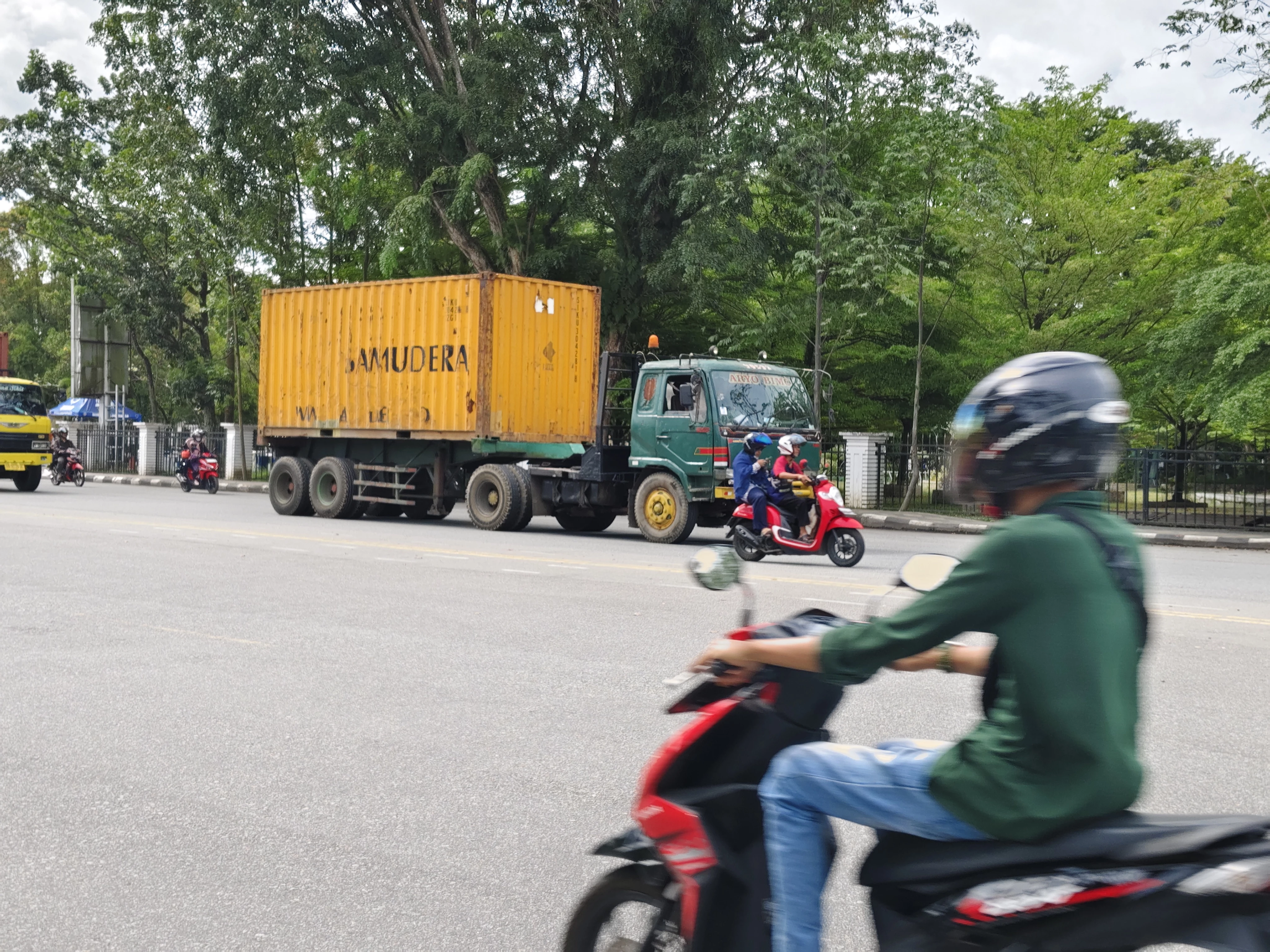 Pemkot Batasi Operasional Angkutan Barang Selama Idulfitri