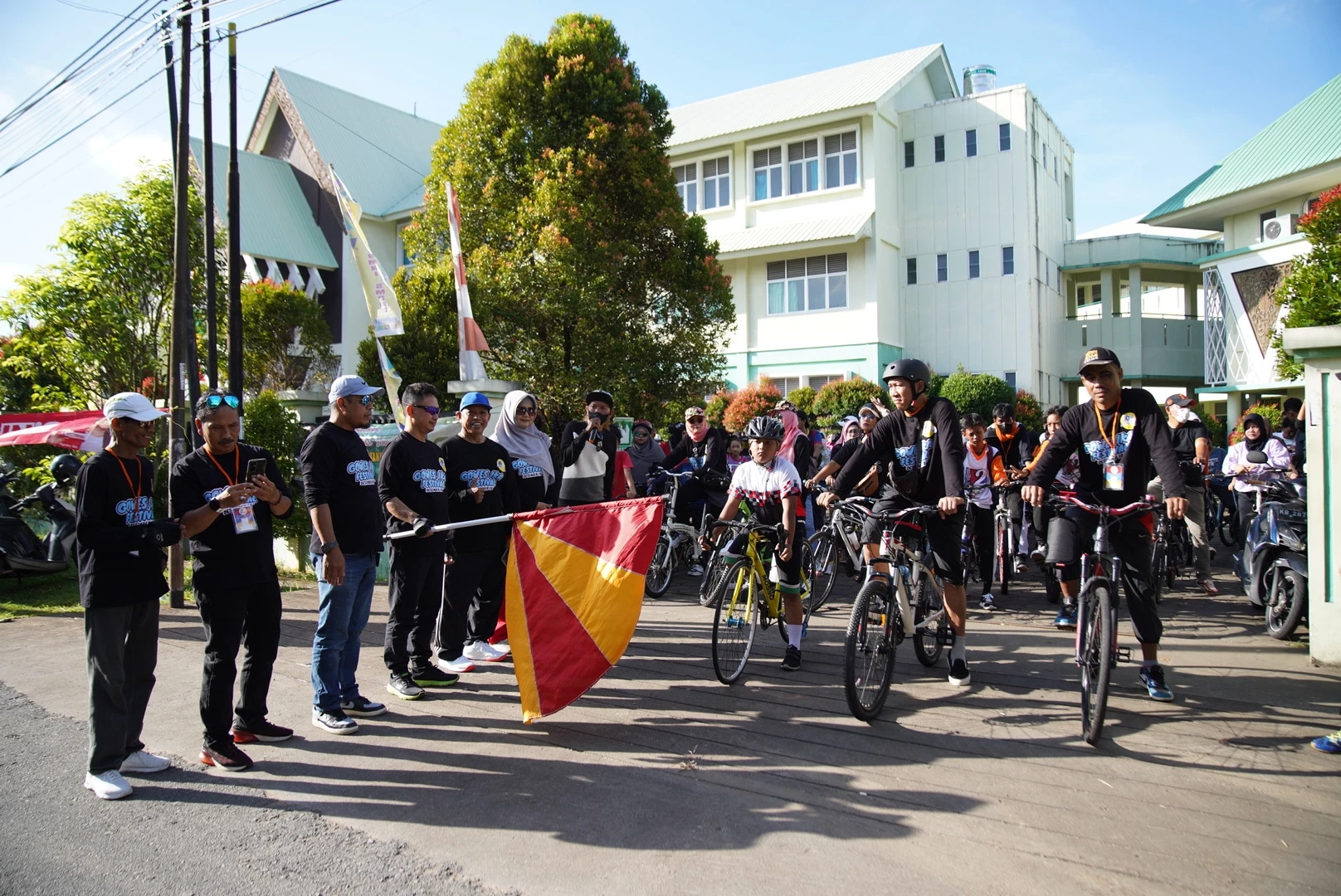Jalin Kekeluargaan Antar Alumni, SMPN 2 Gelar Gowes Jalin Kekeluargaan Antar Alumni, SMPN 2 Gelar Gowes