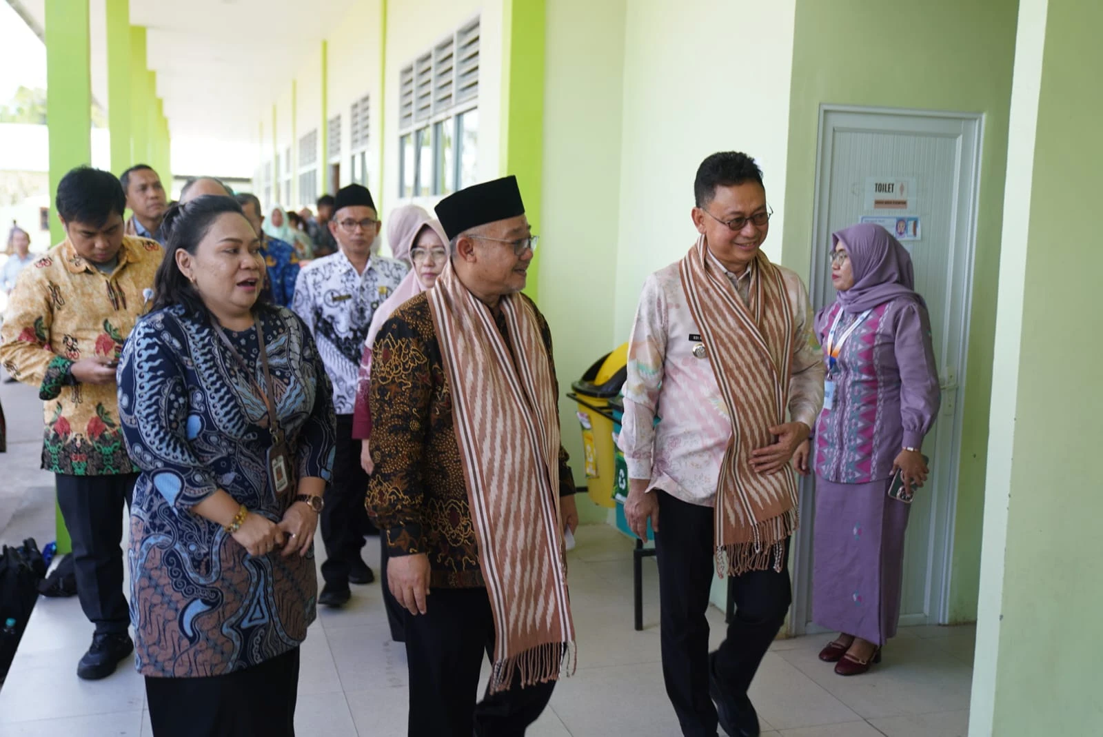 Menteri Dikdasmen Resmikan 27 Gedung Sekolah di Pontianak