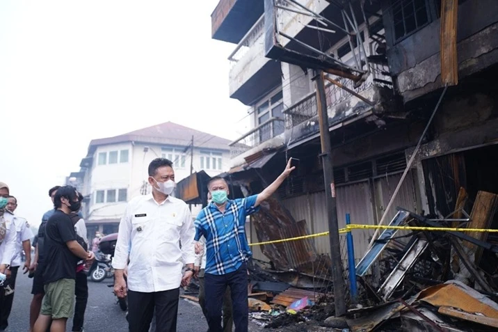 Wali Kota Tinjau Kebakaran Ruko di Jalan Barito