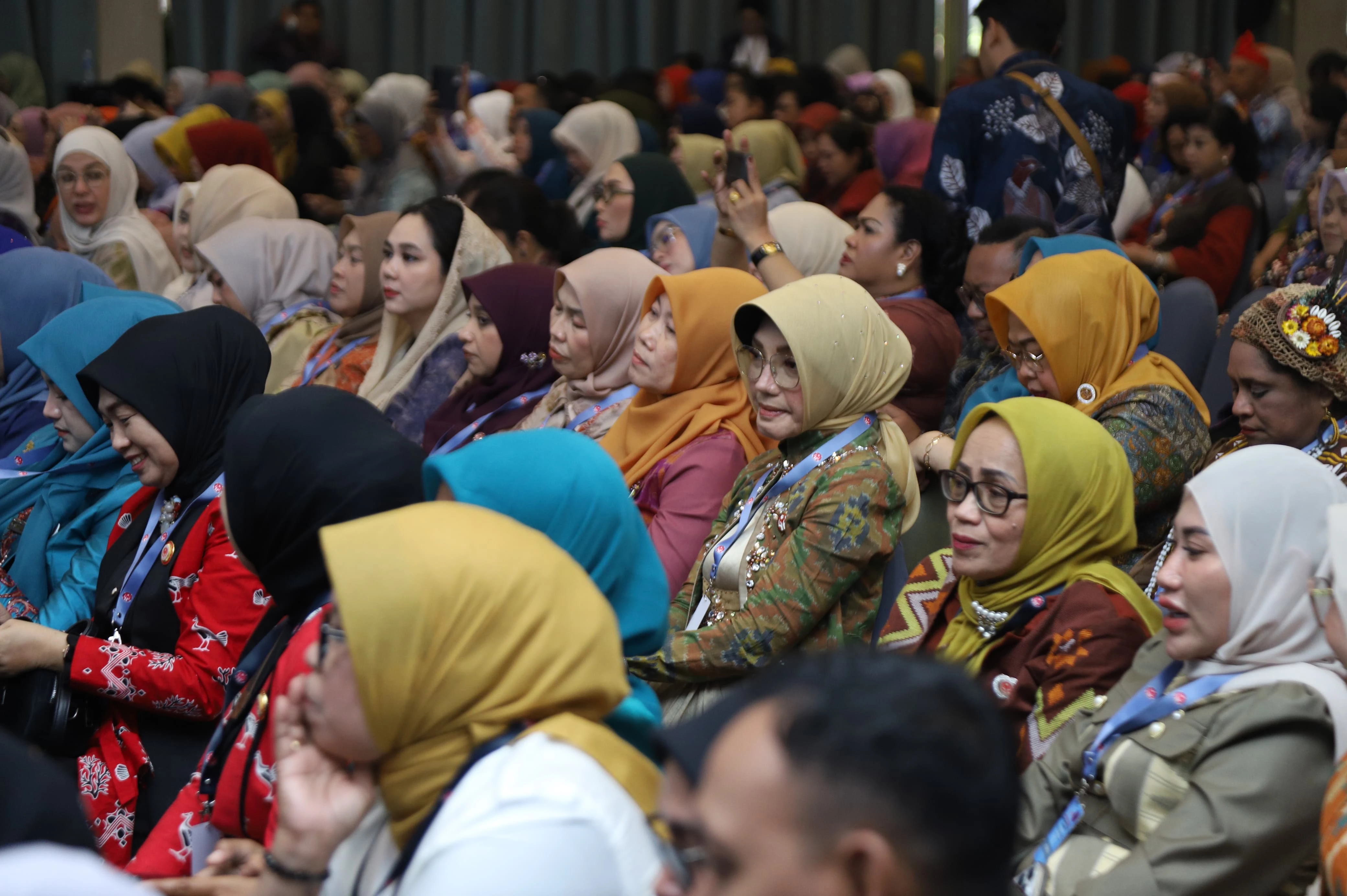 Dekranasda Pontianak Dorong Perajin Siap Tembus Pasar Global Dekranasda Pontianak Dorong Perajin Siap Tembus Pasar Global