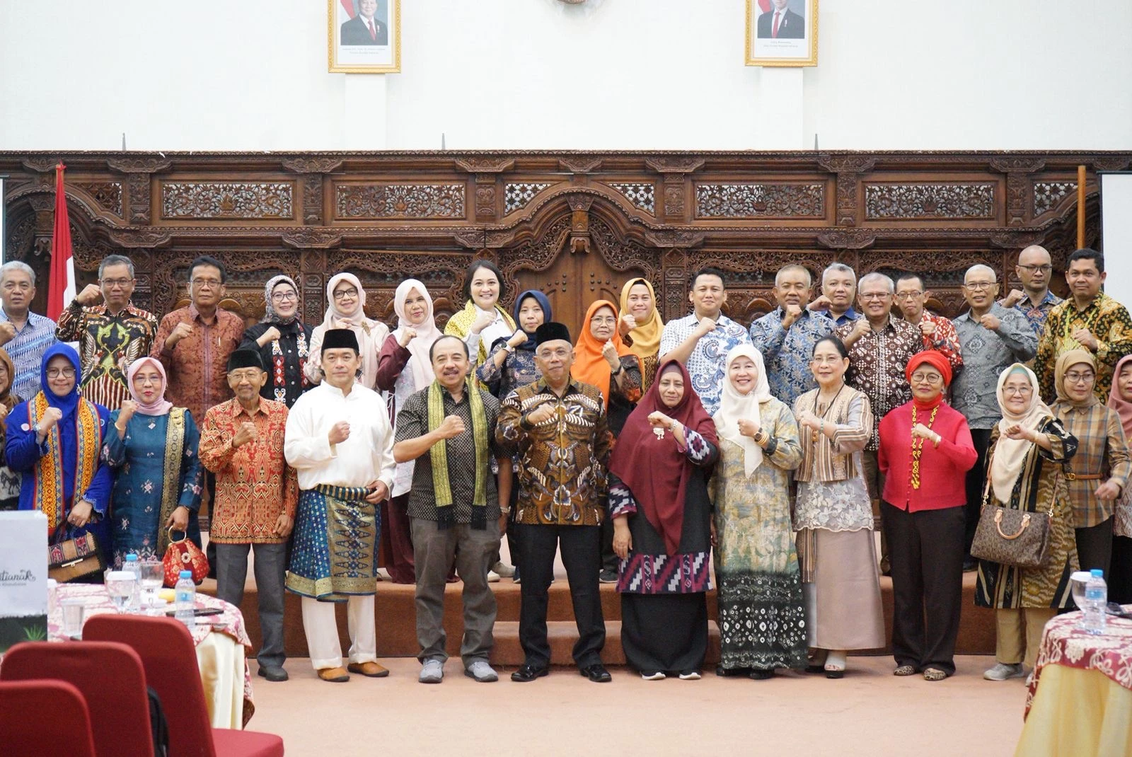 Ketua APDMI Kagumi Kulminasi Matahari, Janji Kembali ke Pontianak Ketua APDMI Kagumi Kulminasi Matahari, Janji Kembali ke Pontianak