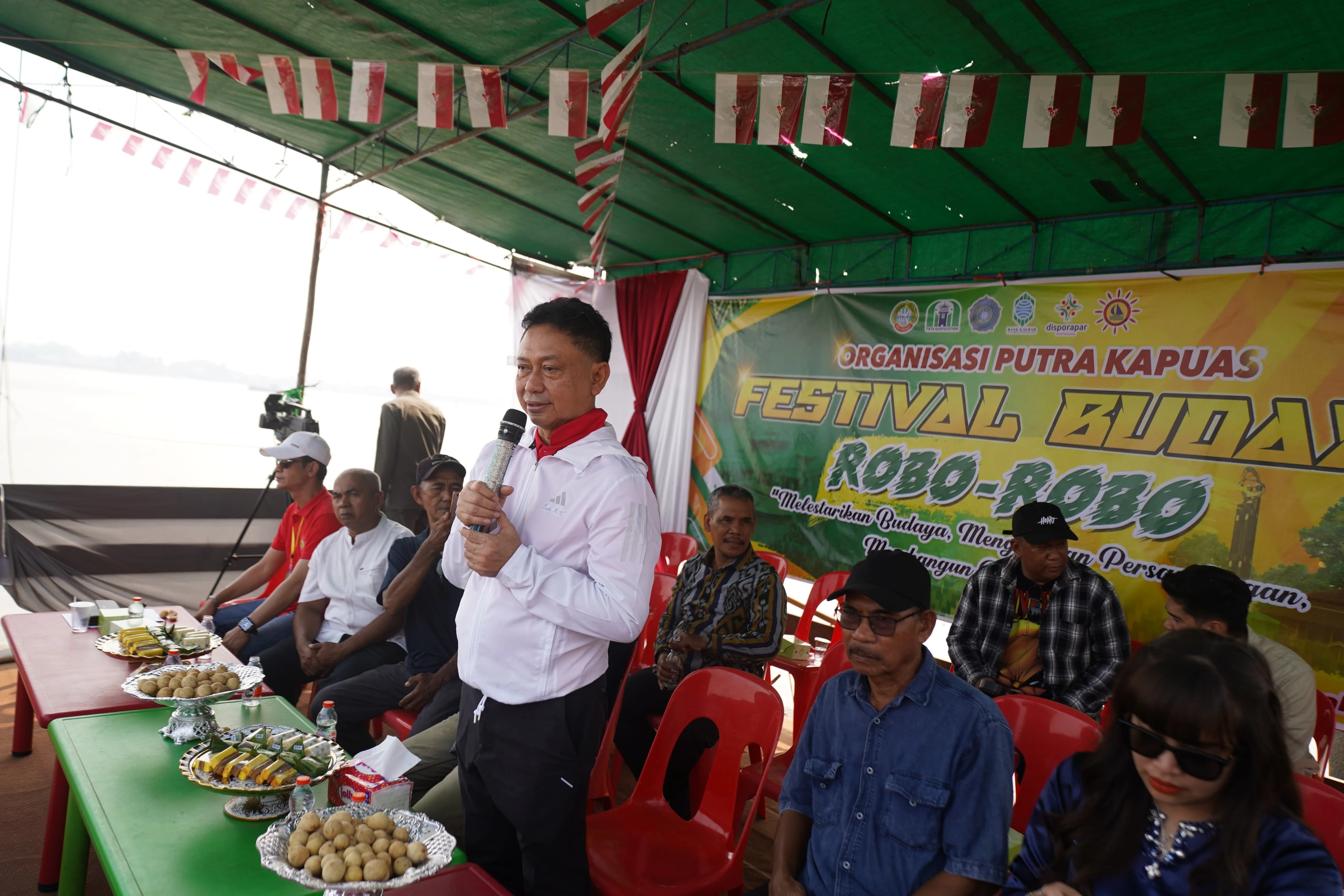 Lomba Sampan Bidar Kampung Yuka Didorong Jadi Agenda Tahunan