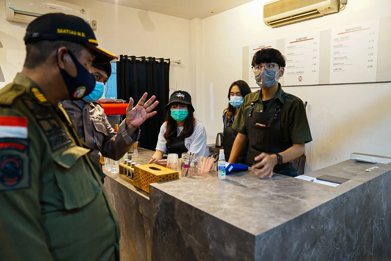 Mulai Malam Ini Hingga 14 hari ke depan, Aktivitas Malam Dibatasi Mulai Malam Ini Hingga 14 hari ke depan, Aktivitas Malam Dibatasi