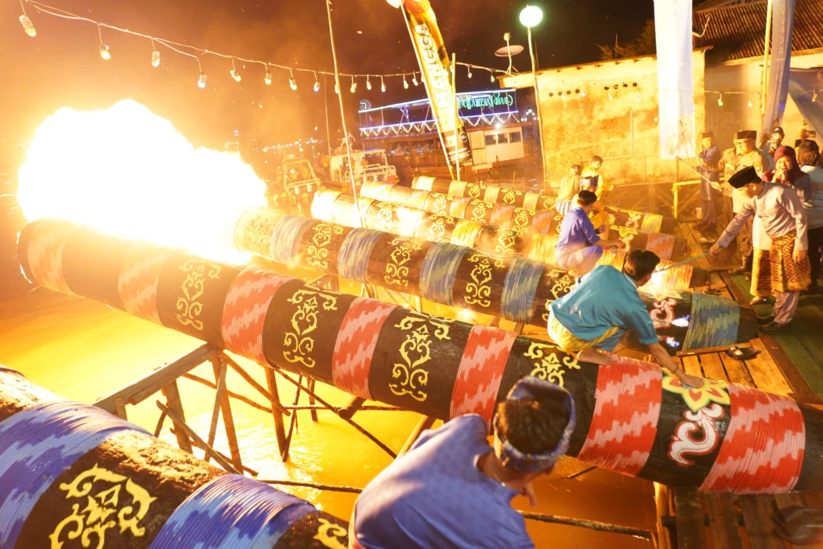 Tradisi Permainan Meriam Karbit Jadi Magnet Wisatawan