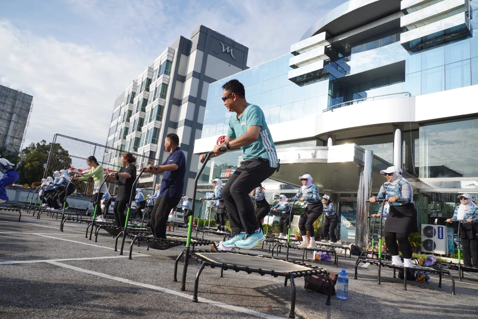 CFD Diminati Ribuan Warga, Wako Dorong Pemanfaatan Ruang Terbuka untuk Kesehatan dan Ekonomi CFD Diminati Ribuan Warga, Wako Dorong Pemanfaatan Ruang Terbuka untuk Kesehatan dan Ekonomi