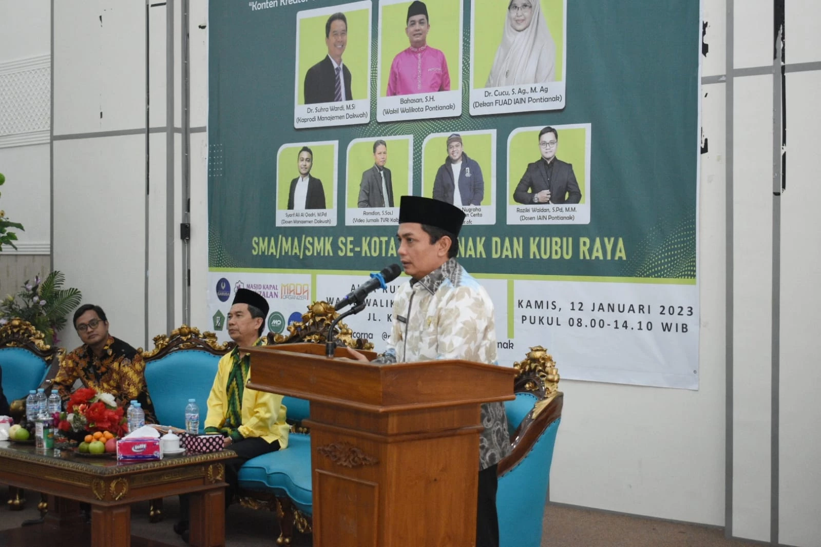 Bahasan: Kedepankan Adab Saat Berdakwah di Medsos