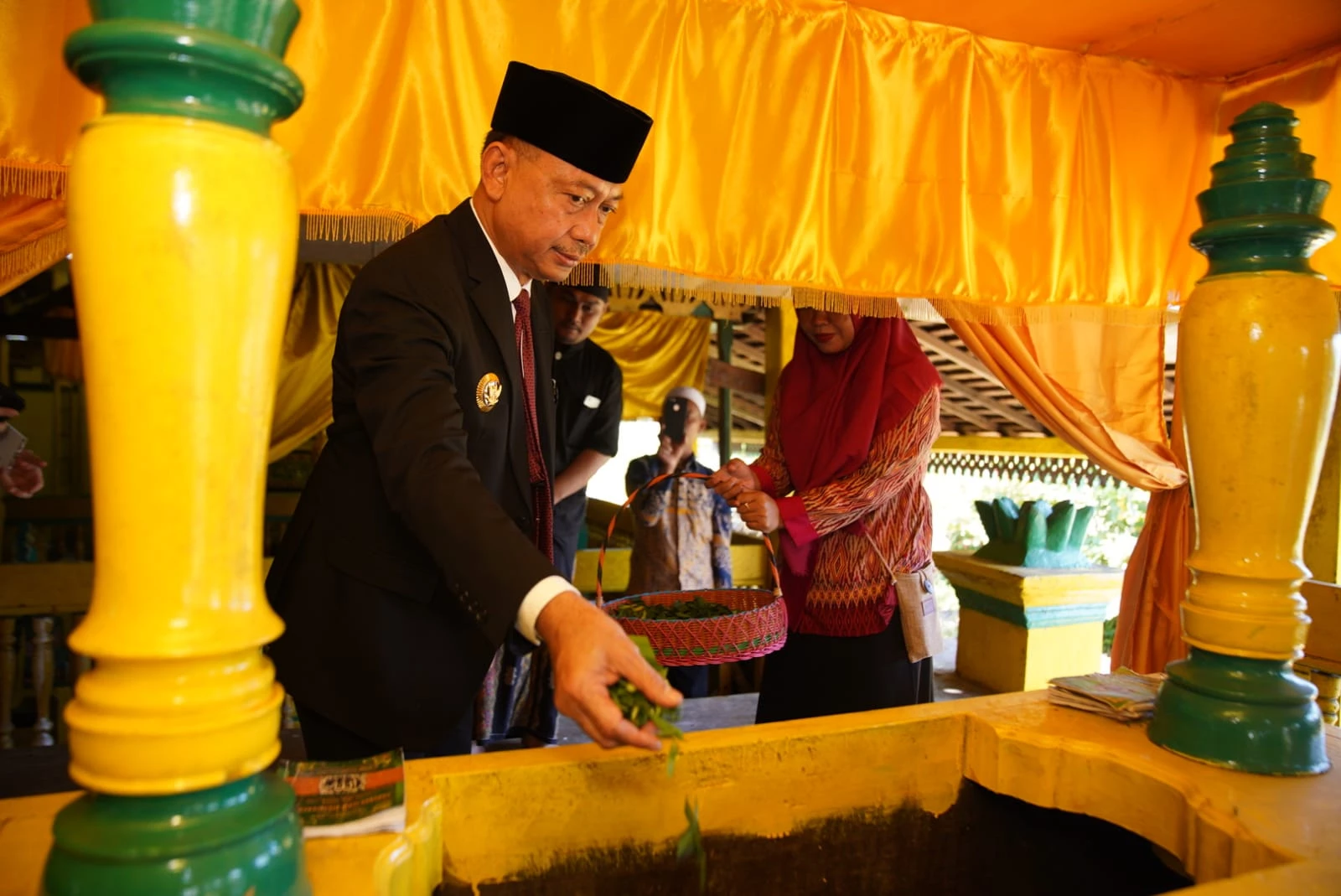 Kenang Jasa Pendiri Pontianak, Jajaran Pemkot Ziarah ke Makam Kesultanan