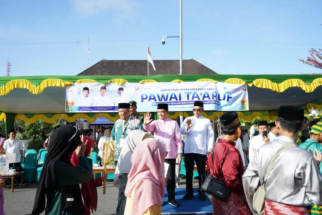 Ribuan Peserta Pawai Taaruf Sambut Ramadan