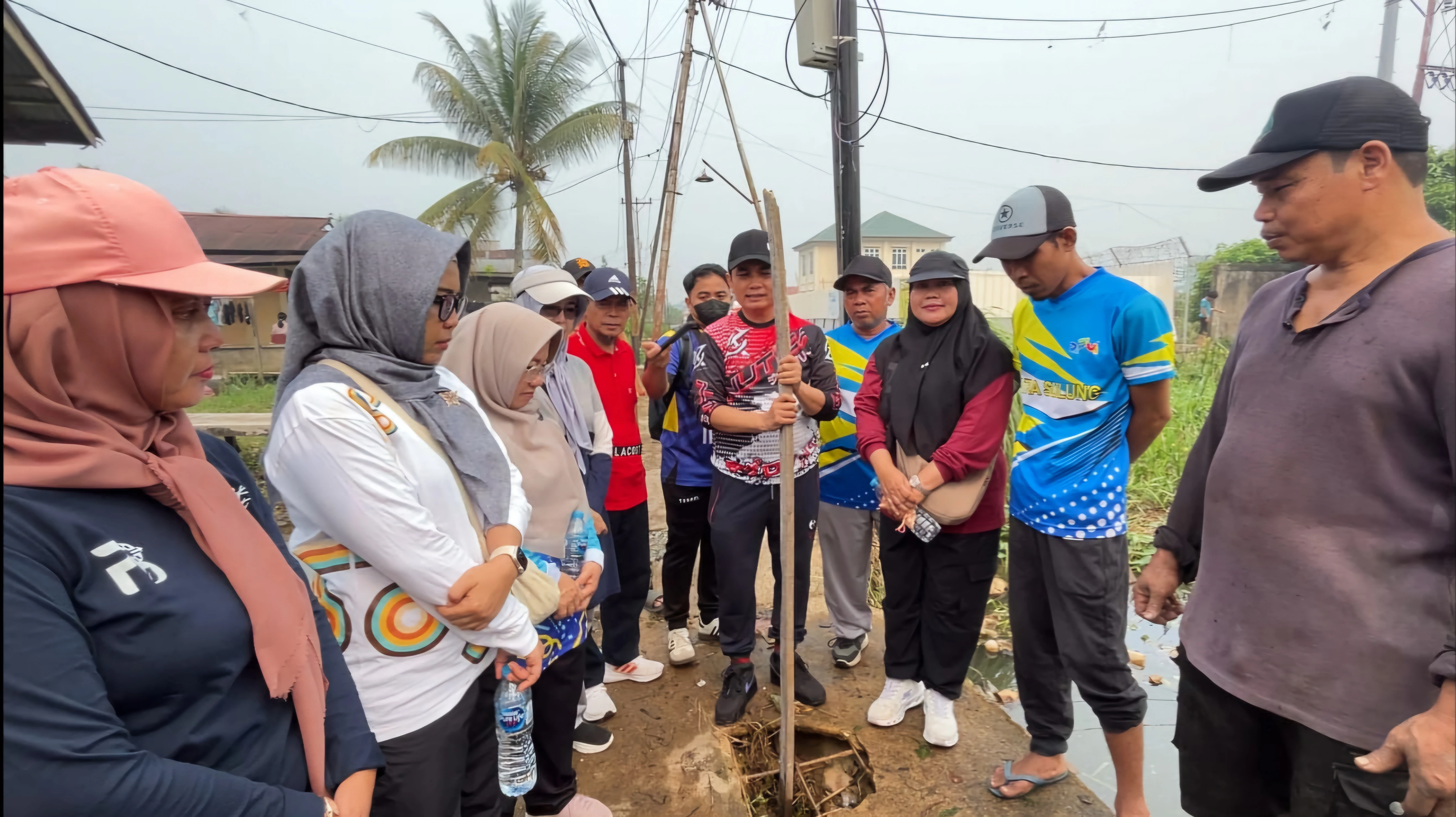 Gotong Royong di Pelabuhan Rakyat Berbuah Tindak Lanjut Perbaikan Jembatan