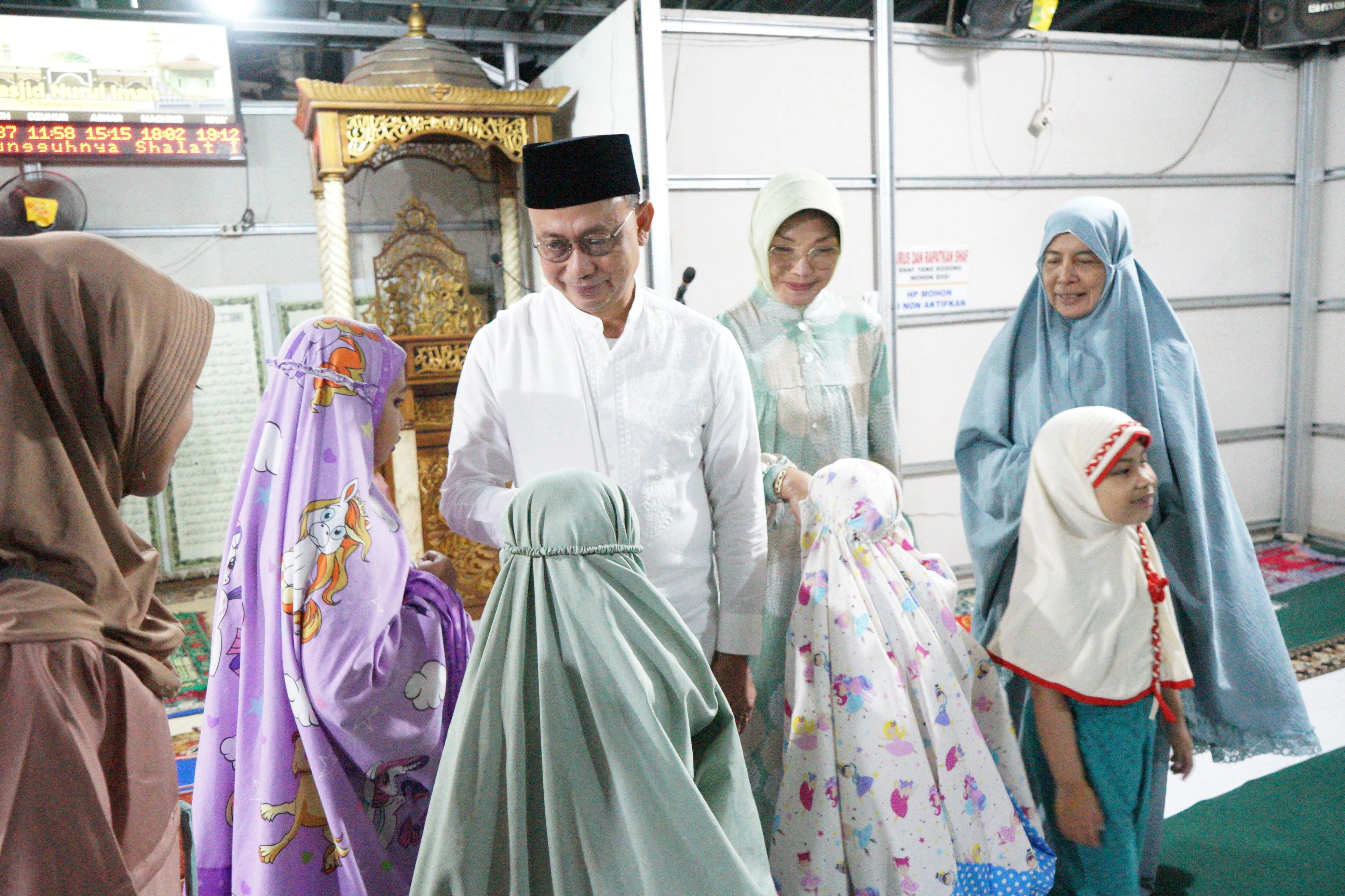 Dari Masjid untuk Masa Depan, Membiasakan Anak Berpuasa dan Tarawih