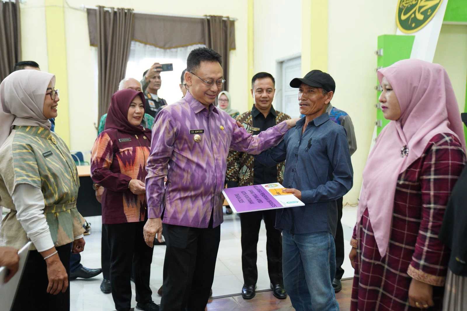 Edi Tekankan Pentingnya Verifikasi agar Bantuan Tepat Sasaran Edi Tekankan Pentingnya Verifikasi agar Bantuan Tepat Sasaran