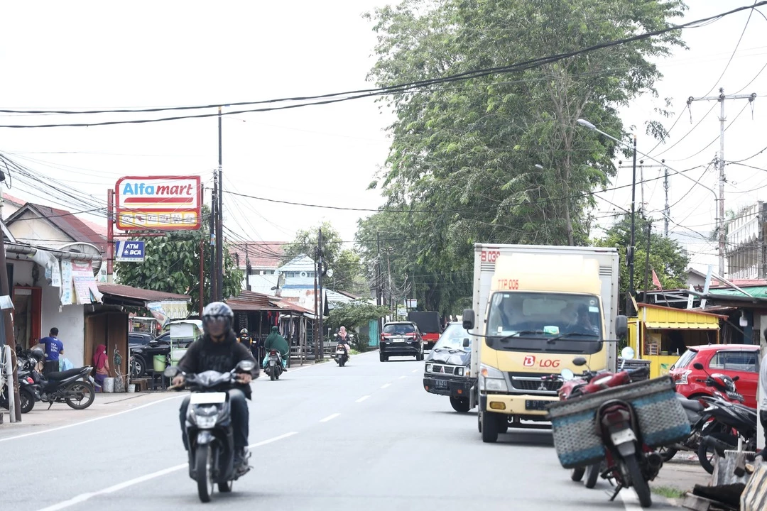 Pelebaran Jalan Komyos Sudarso Ditargetkan Rampung 2026 Pelebaran Jalan Komyos Sudarso Ditargetkan Rampung 2026