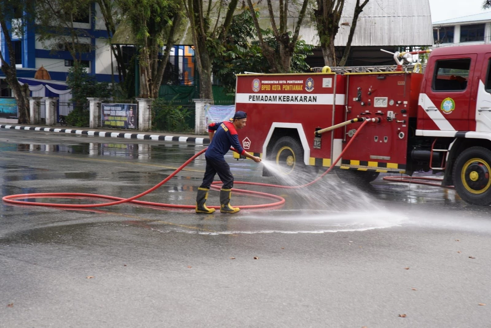 PHBI Pontianak Gelar Salat Id 1445 H di Jalan Rahadi Usman