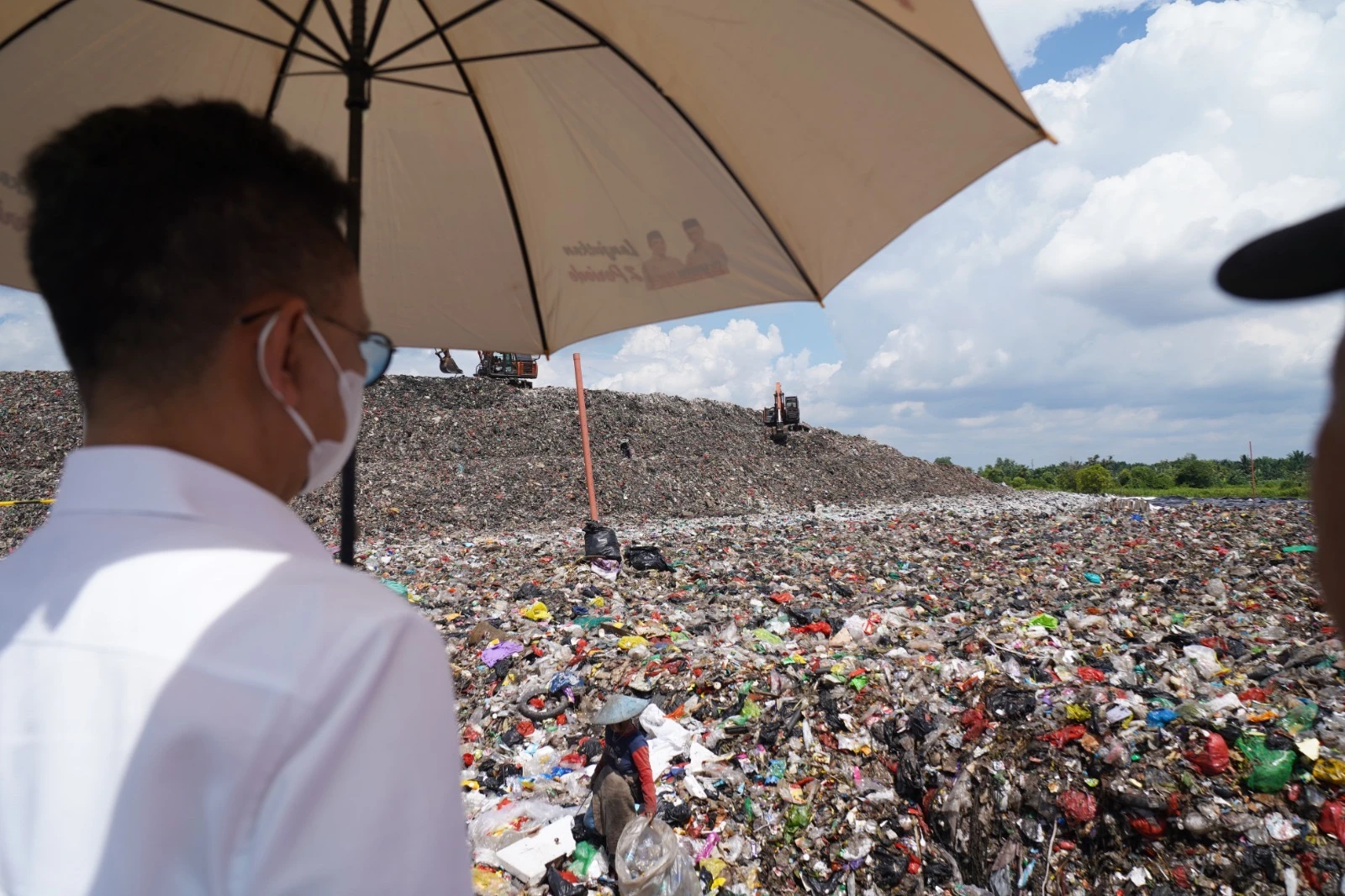 Musim Buah, Timbulan Sampah Naik 20 Persen
