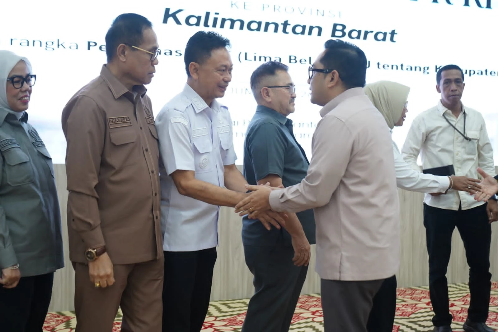 Wako Edi Perjuangkan Warga Perumnas IV dan Star Borneo 7 Masuk Pontianak